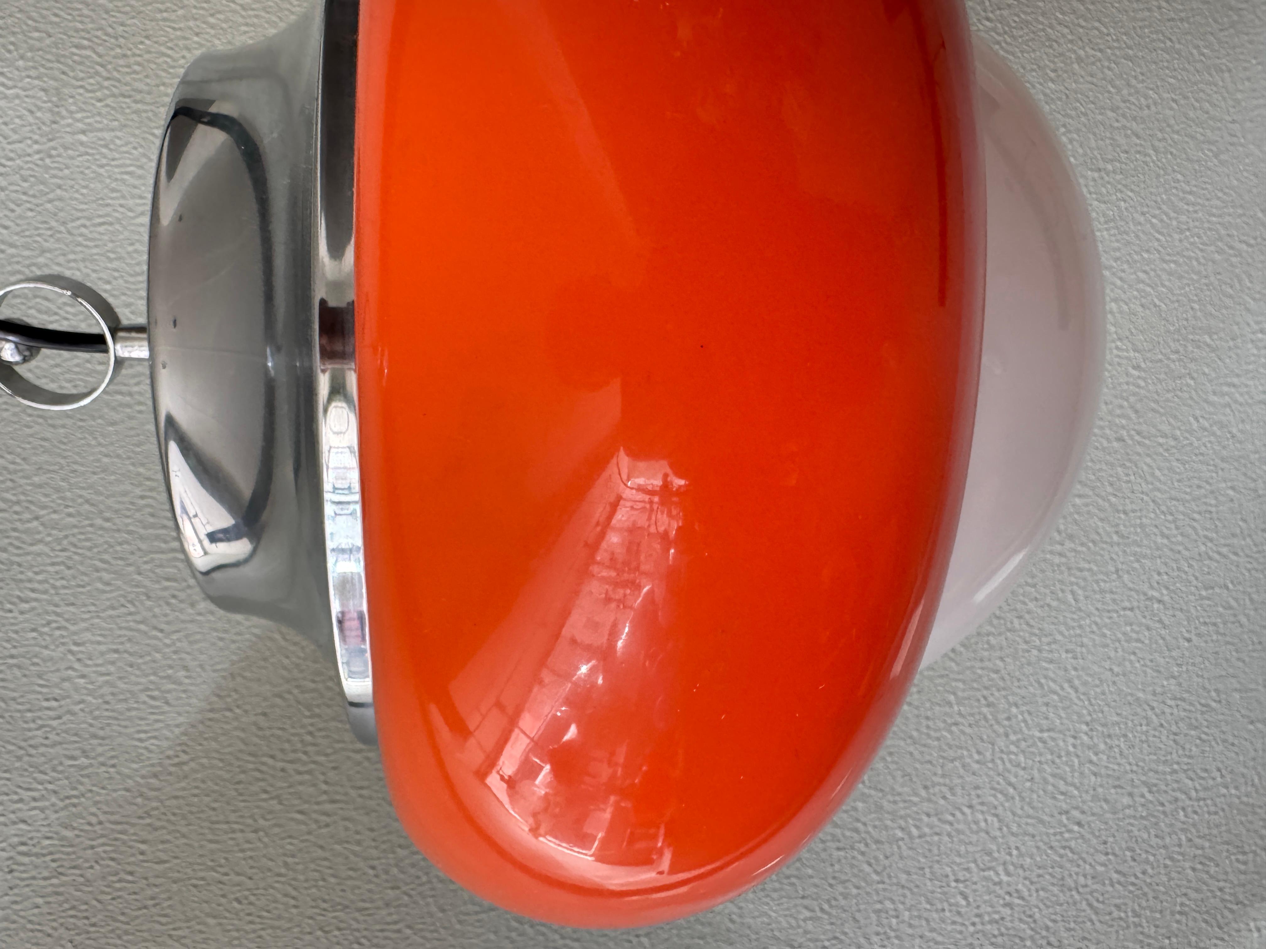 Harvey Guzzini Lampada da soffitto in vetro e acrilico arancione Cromo Italia anni '70 in vendita 3
