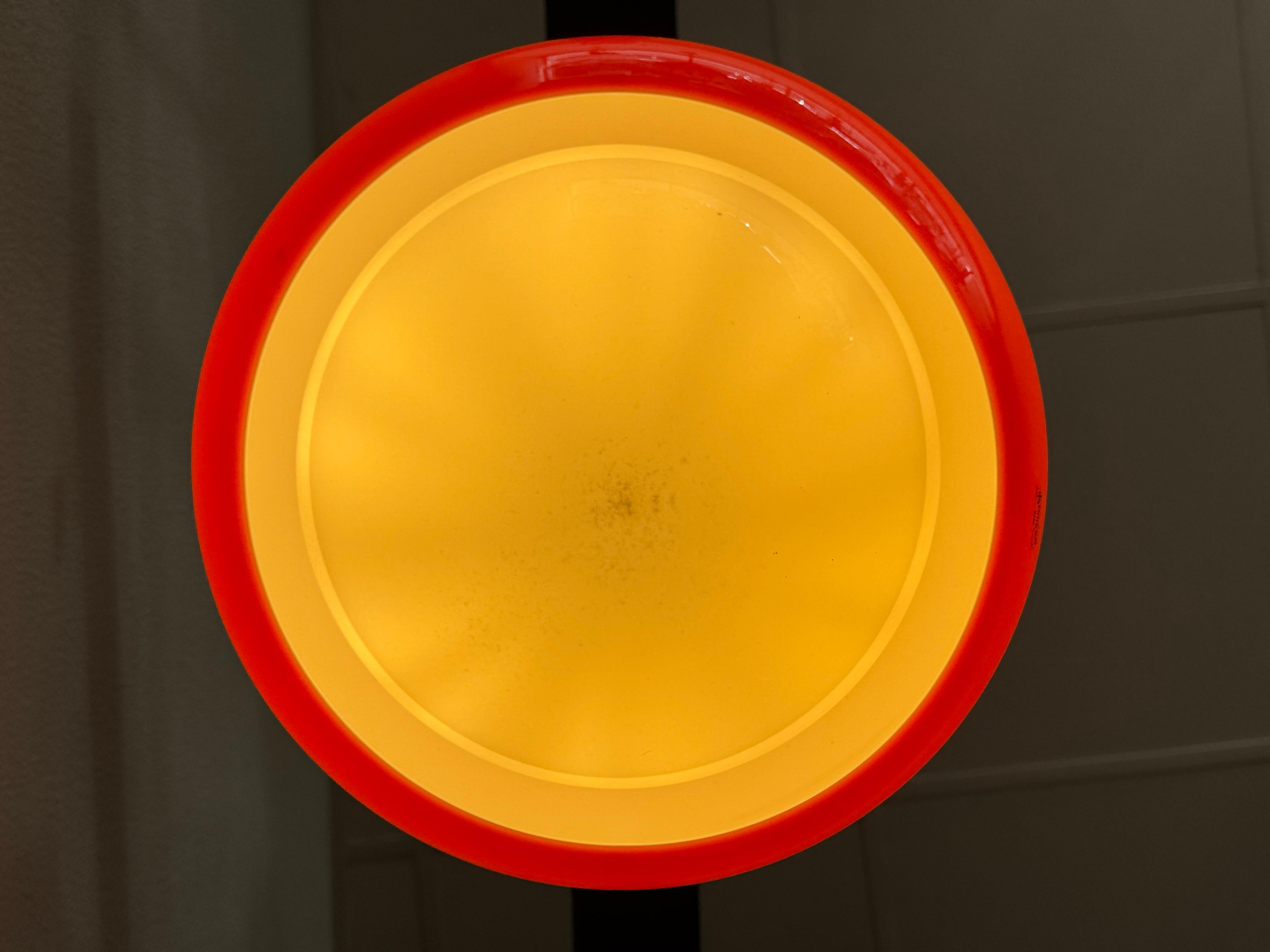 Harvey Guzzini Lampada da soffitto in vetro e acrilico arancione Cromo Italia anni '70 in vendita 9