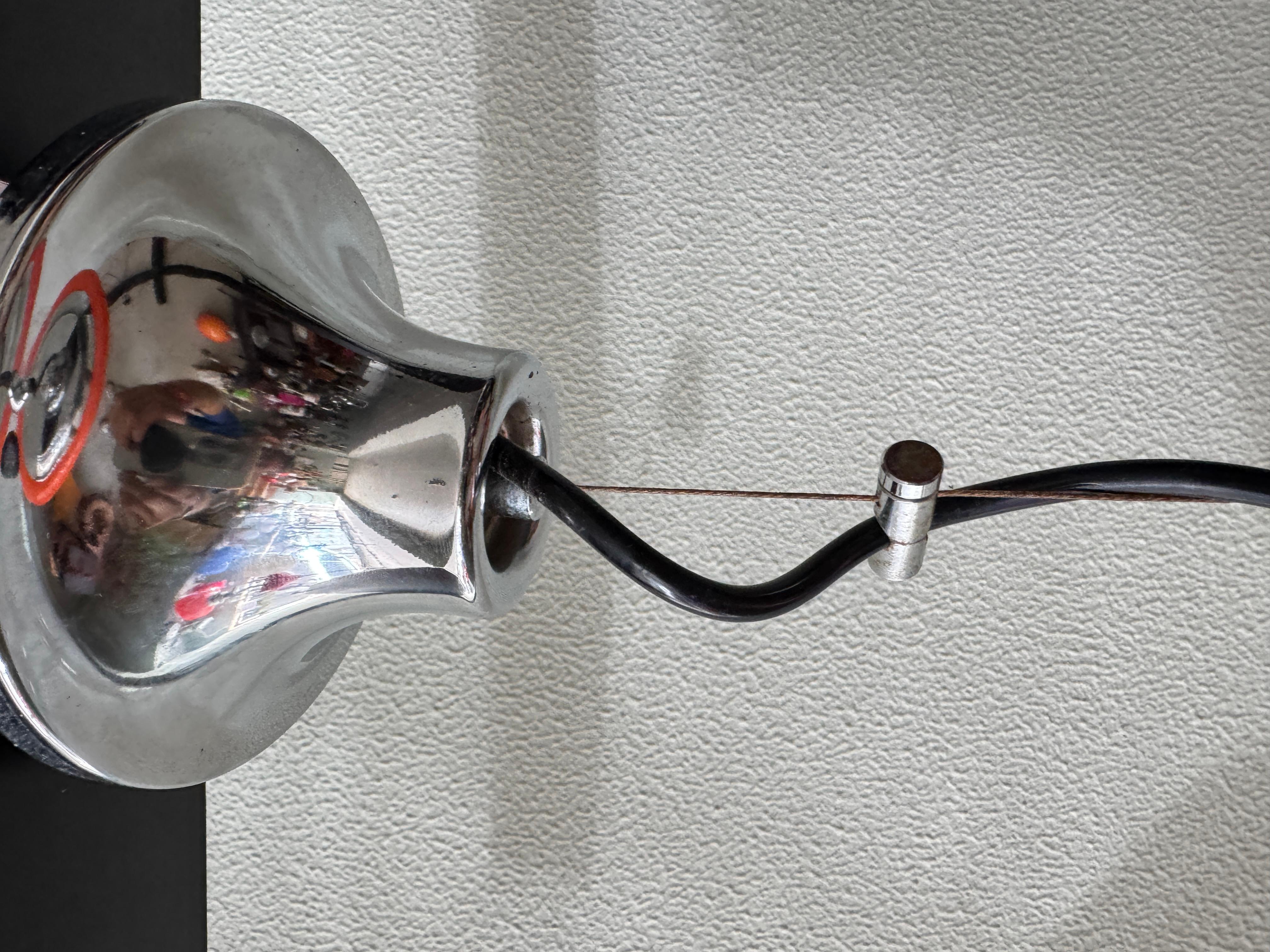 Harvey Guzzini Lampada da soffitto in vetro e acrilico arancione Cromo Italia anni '70 In condizioni buone in vendita a Lisboa, PT