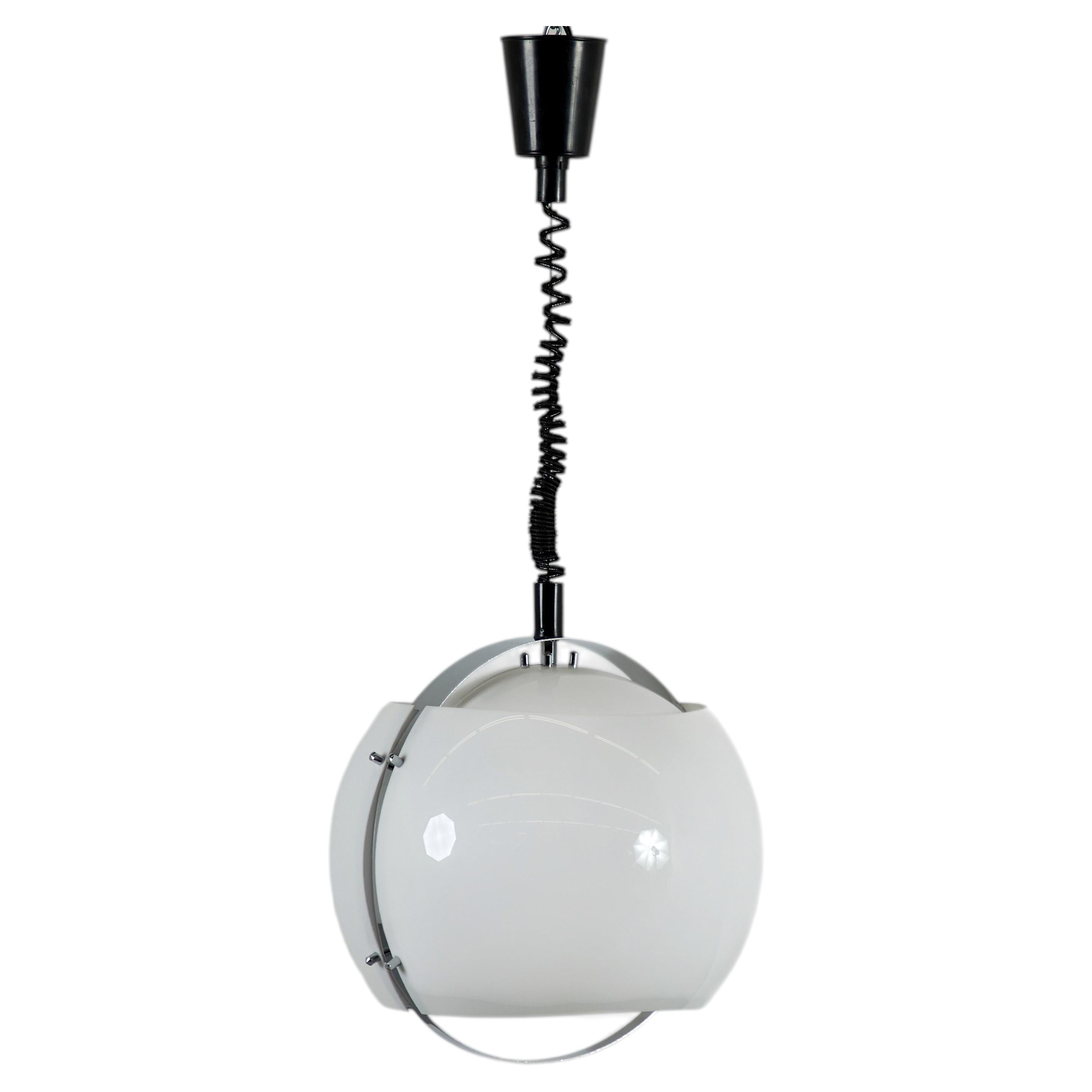 Lampada a sospensione a globo regolabile in stile Harvey Guzzini anni '70, cromo e plastica