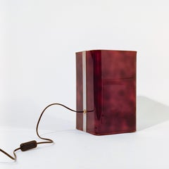 Harvey Guzzini. Tortoiseshell-like acrylic table lamp, Italy, 1970s