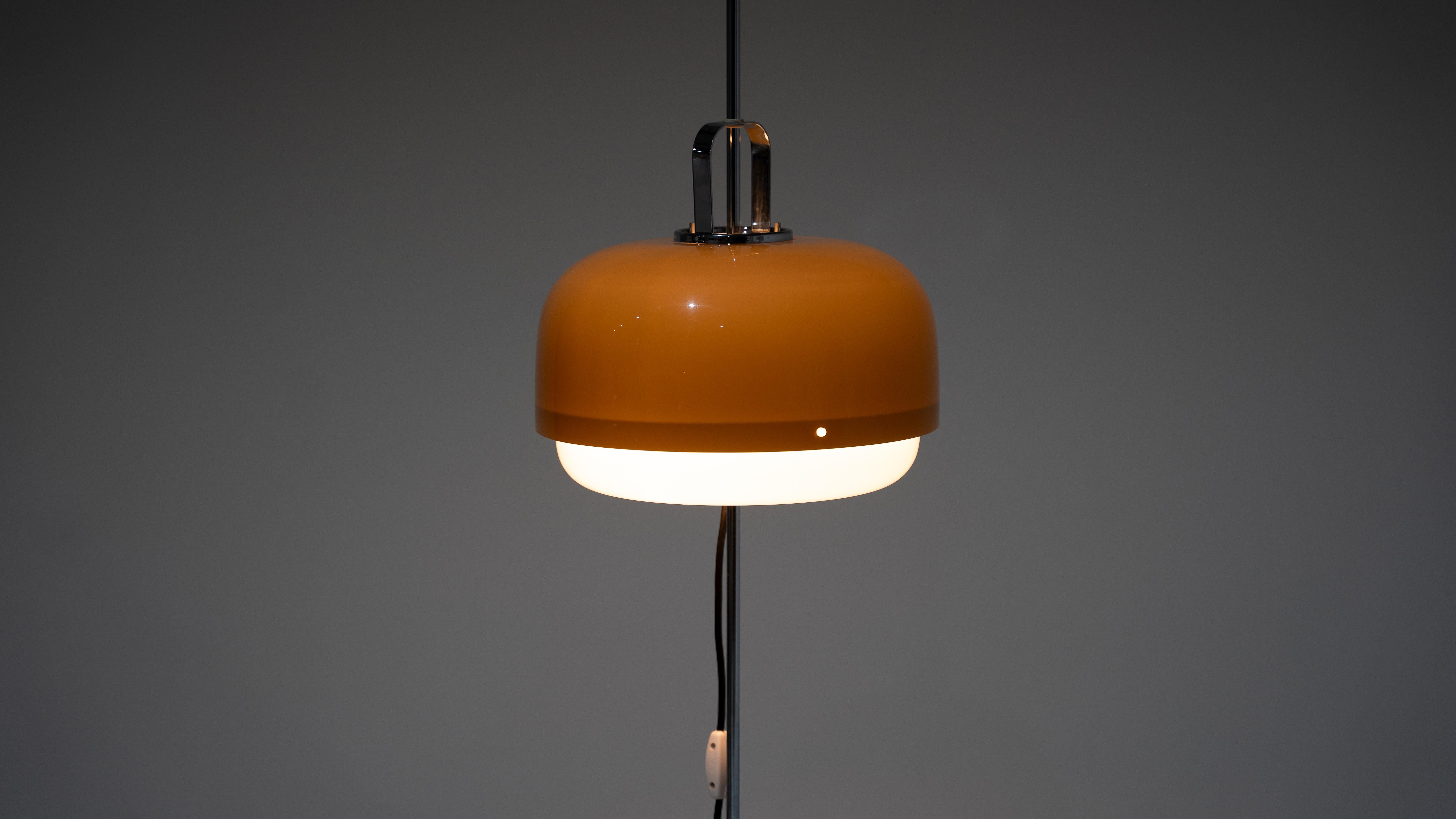 Harvey Guzzini Lampada da terra vintage marrone Meblo in vendita 5