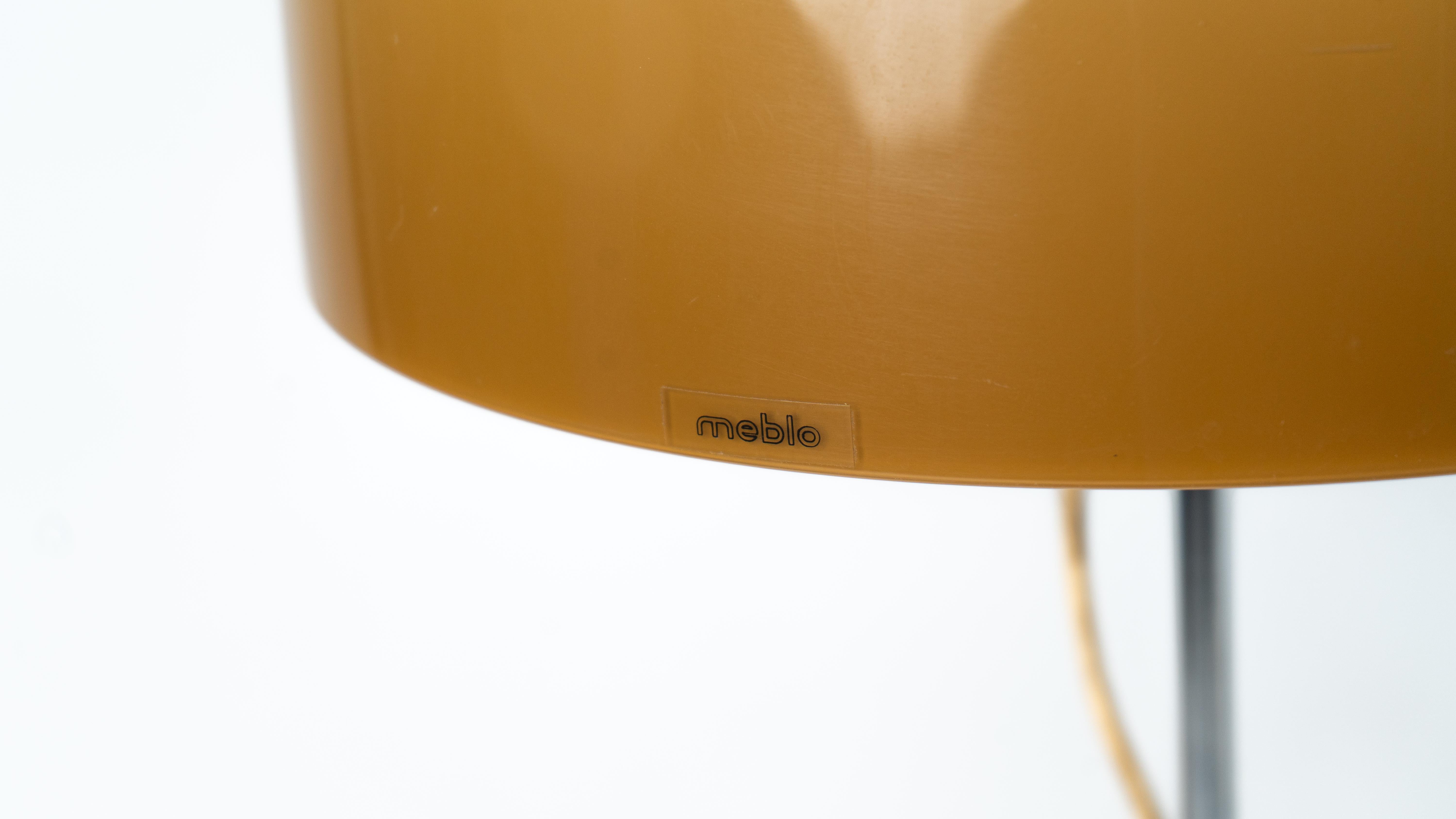 Harvey Guzzini Lámpara de pie Vintage Marrón Meblo Metal en venta