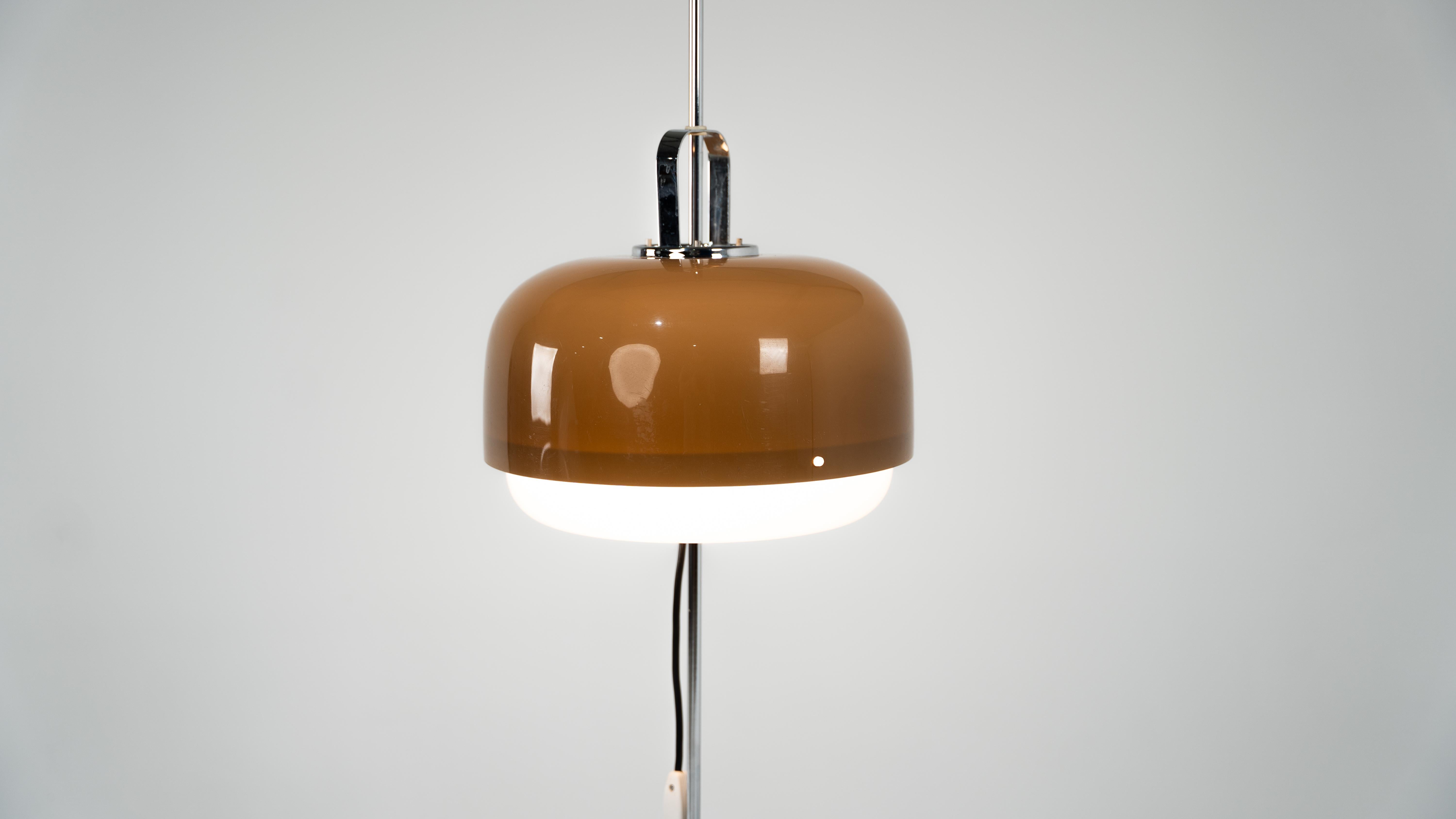 Harvey Guzzini Lampada da terra vintage marrone Meblo in vendita 2