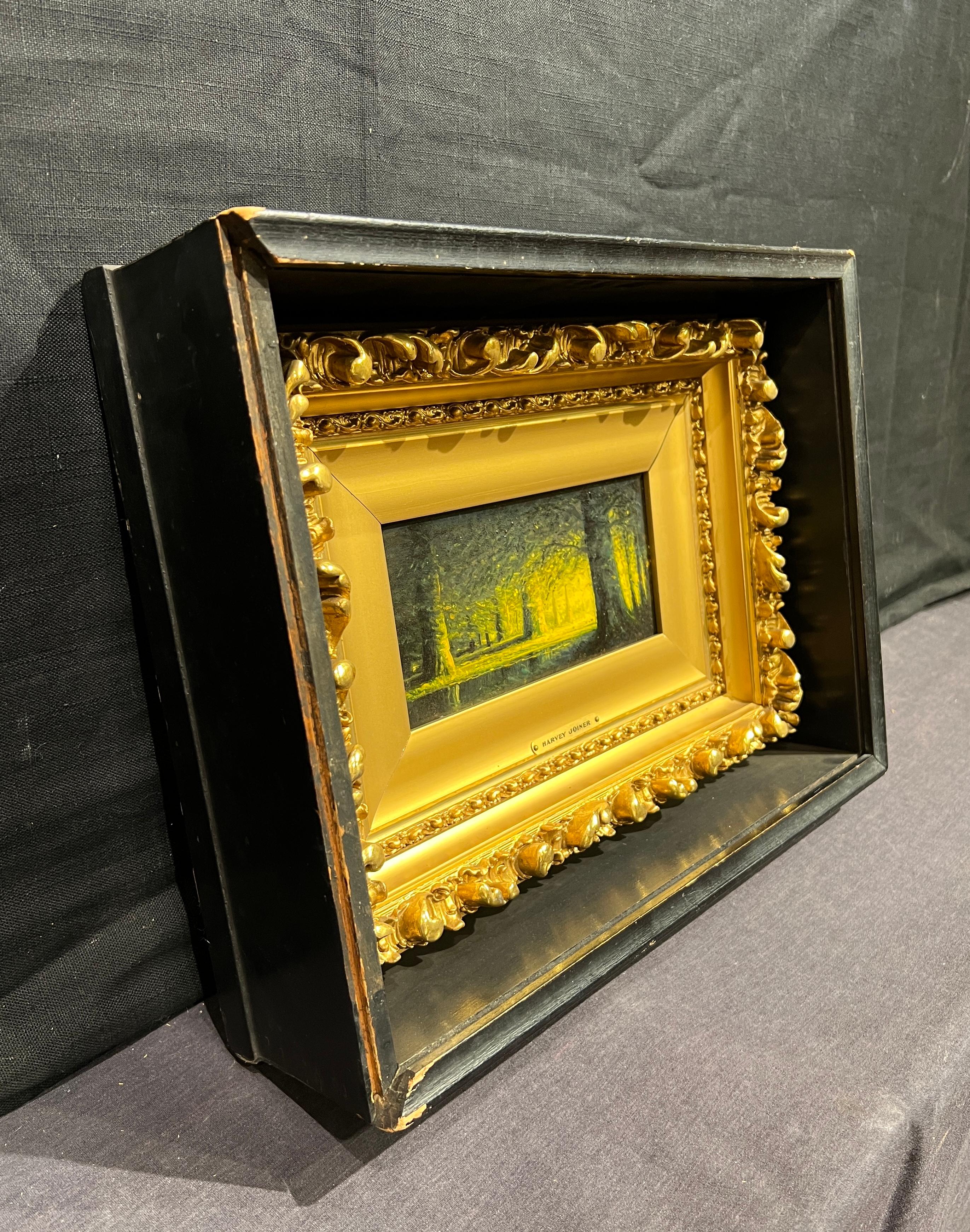 Una luce dorata attraverso le faggete
Harvey Joiner (americano, 1852-1932)
La cornice e il dipinto sono in condizioni fantastiche e vengono conservati nella scatola d'ombra originale!

4 x 8 pollici
10 x 14 pollici con cornice
11,5 x 15,5 pollici in
