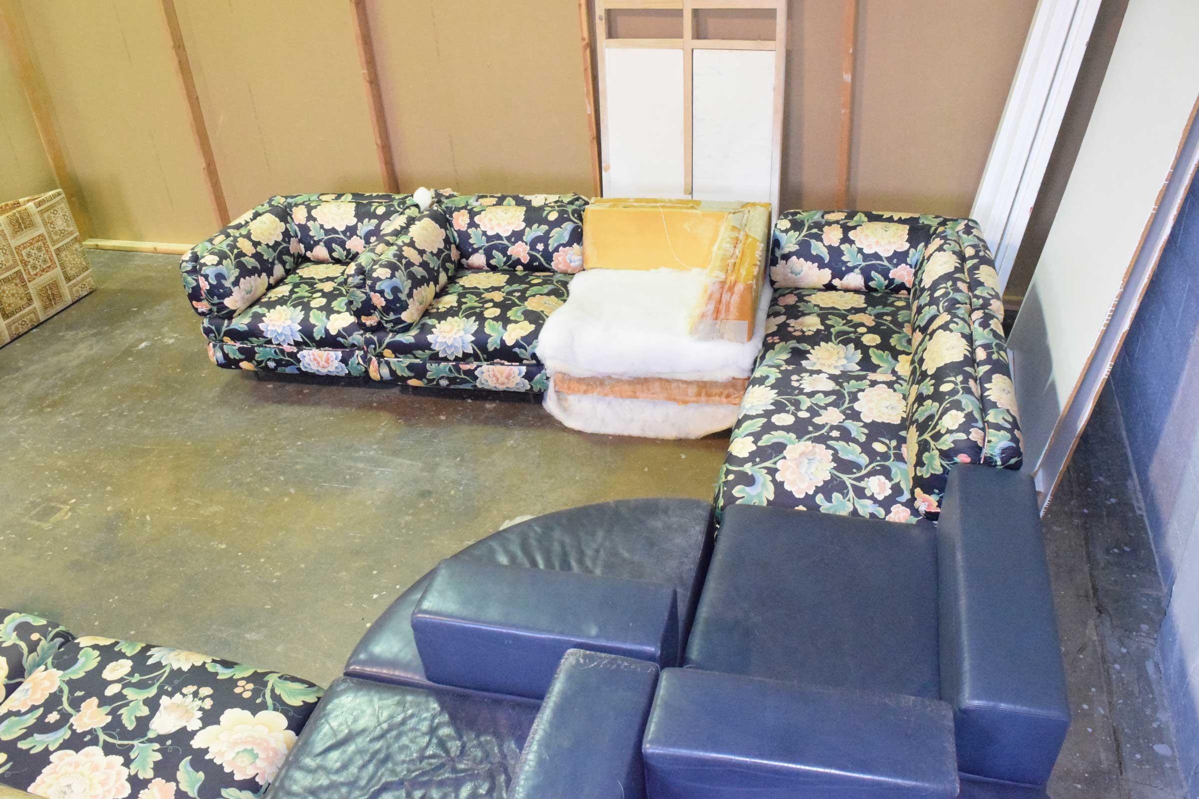 Harvey Probber 11 Piece Cubo Modular Sofa In Distressed Condition In Dallas, TX