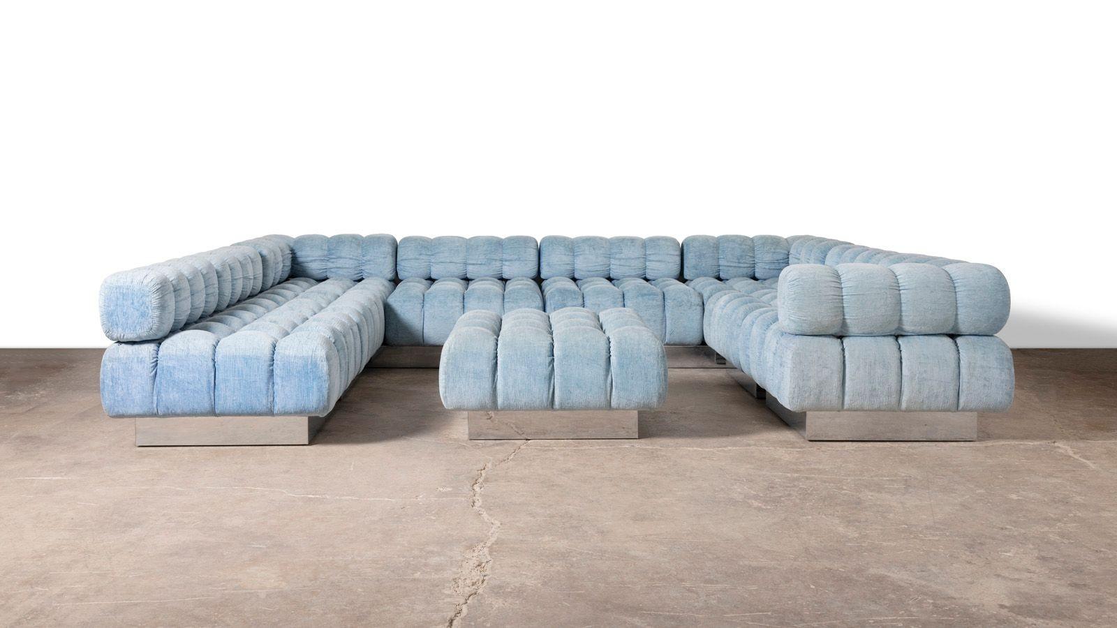Harvey Probber 9-Seat Deep Tuft Sectional Sofa with Chrome Plinth Base - 1970s In condizioni buone in vendita a Dallas, TX
