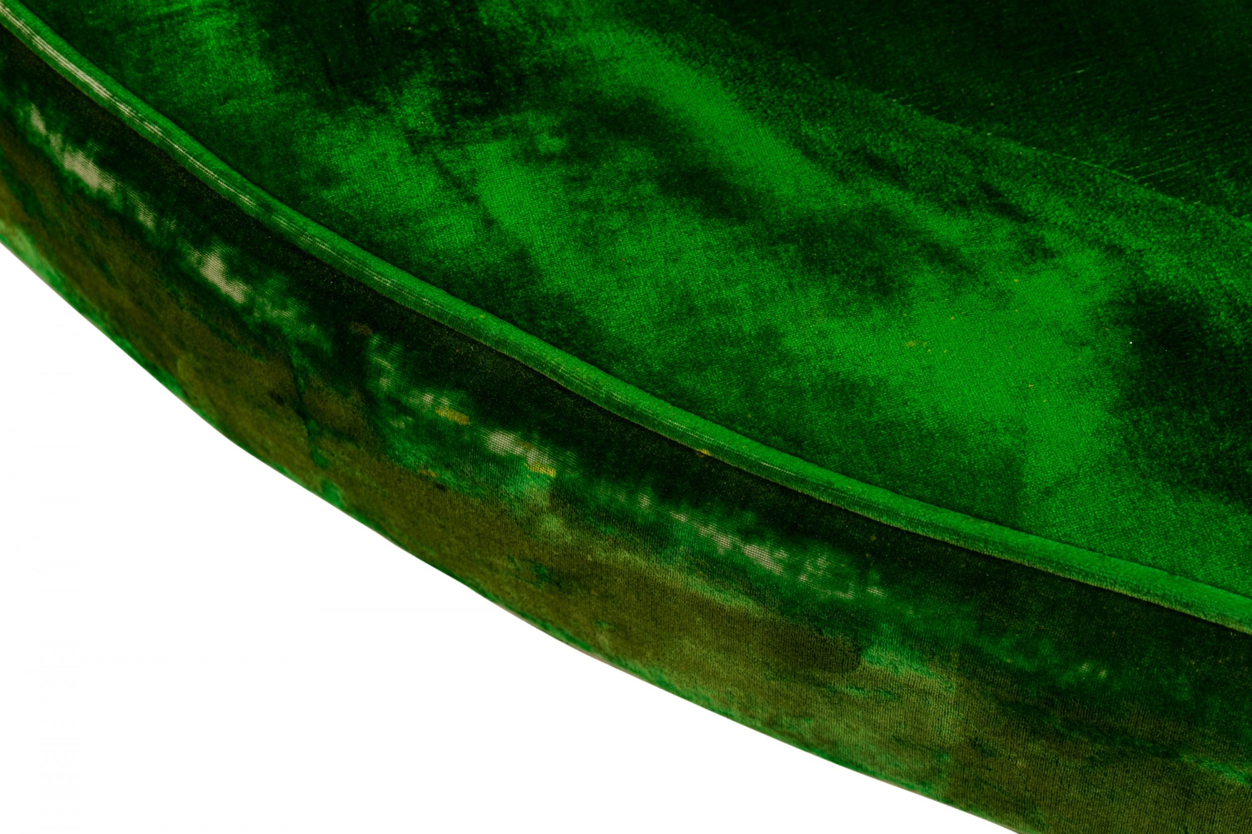 Harvey Probber American Mid-Century Green Velvet Round Sofa For Sale 5