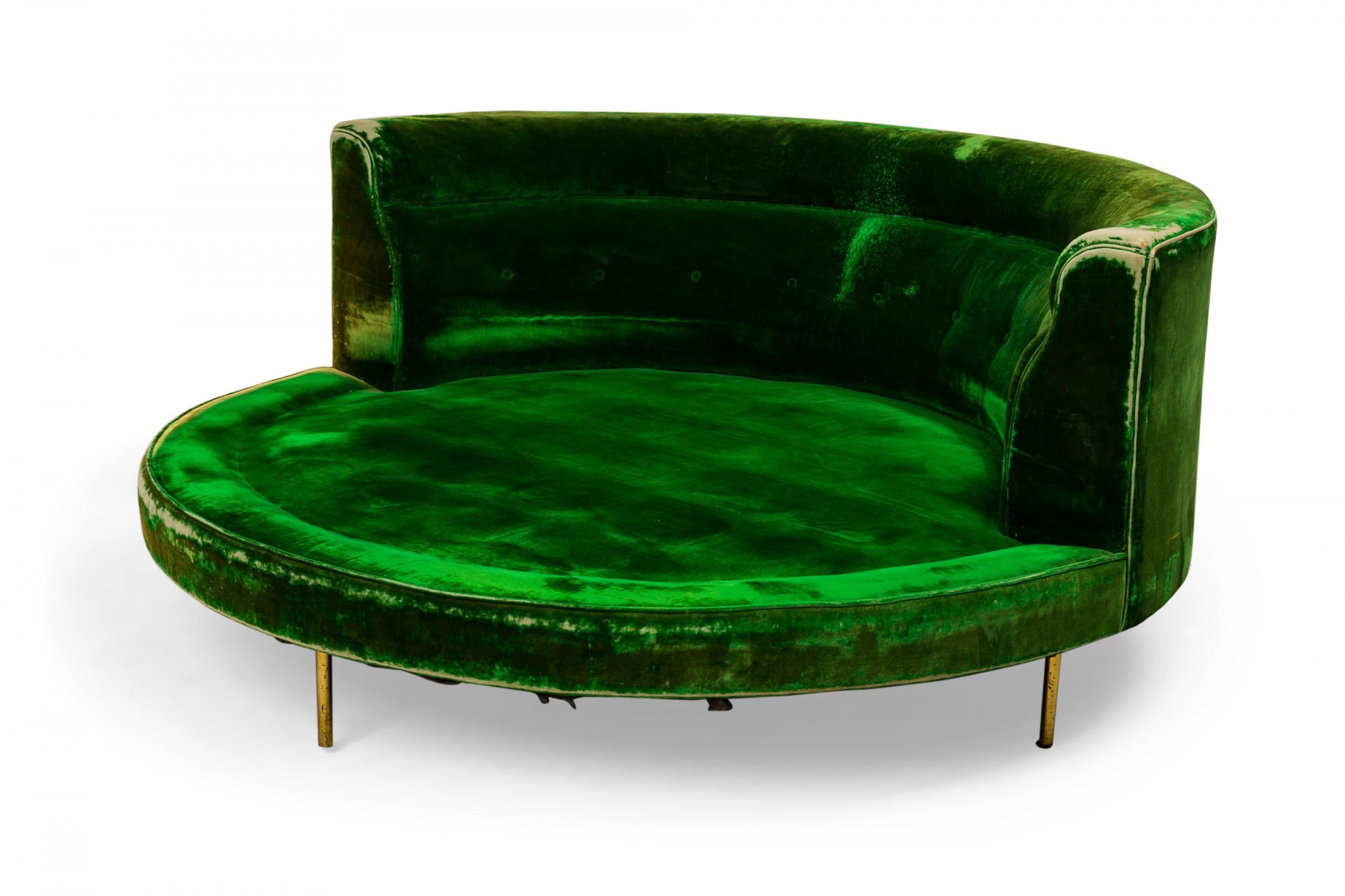 Mid-Century Modern Harvey Probber American Mid-Century Green Velvet Round Sofa For Sale