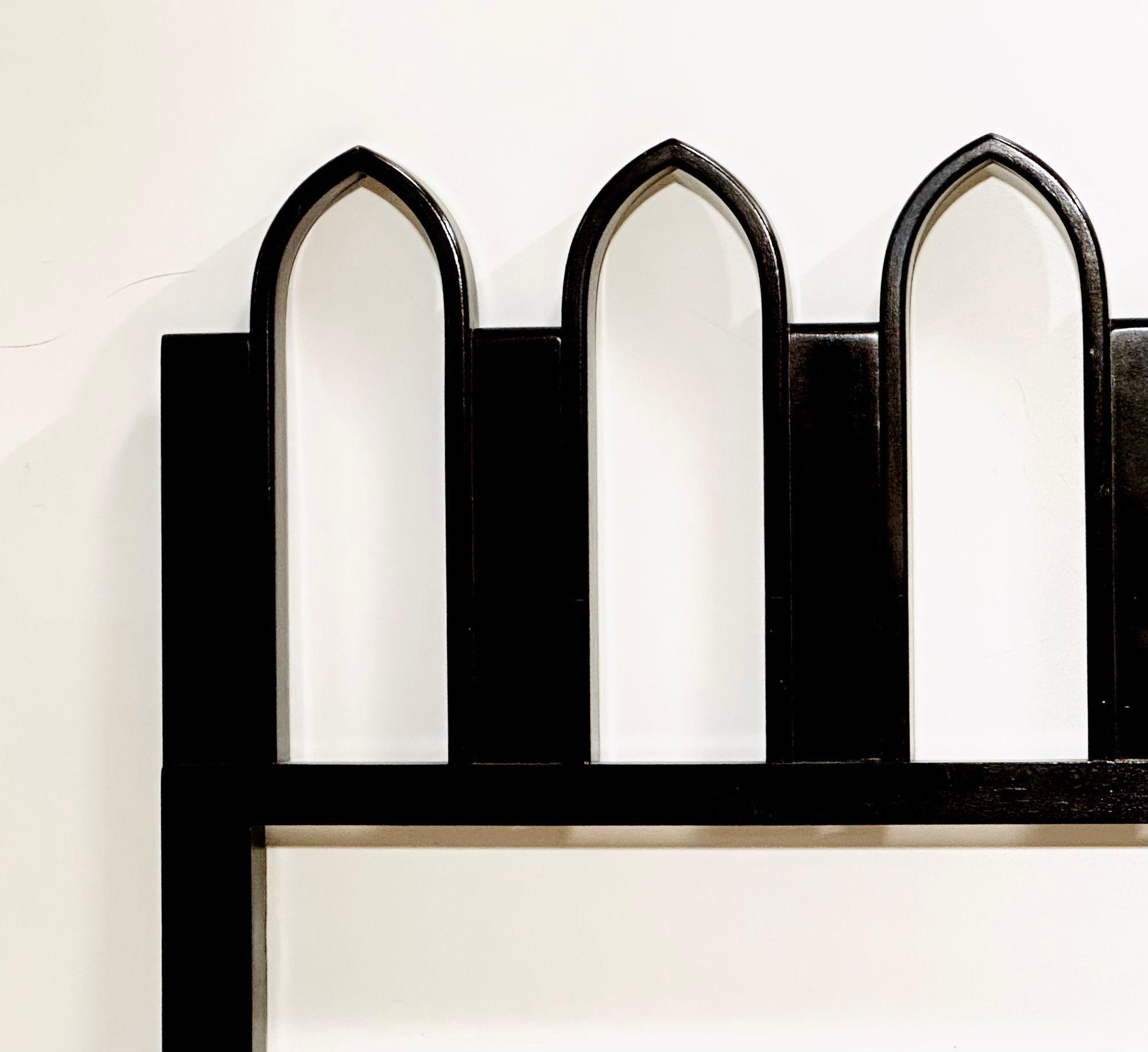 Harvey Probber Arch King Size Kopfteil aus Walnussholz, 1950 (Moderne der Mitte des Jahrhunderts) im Angebot