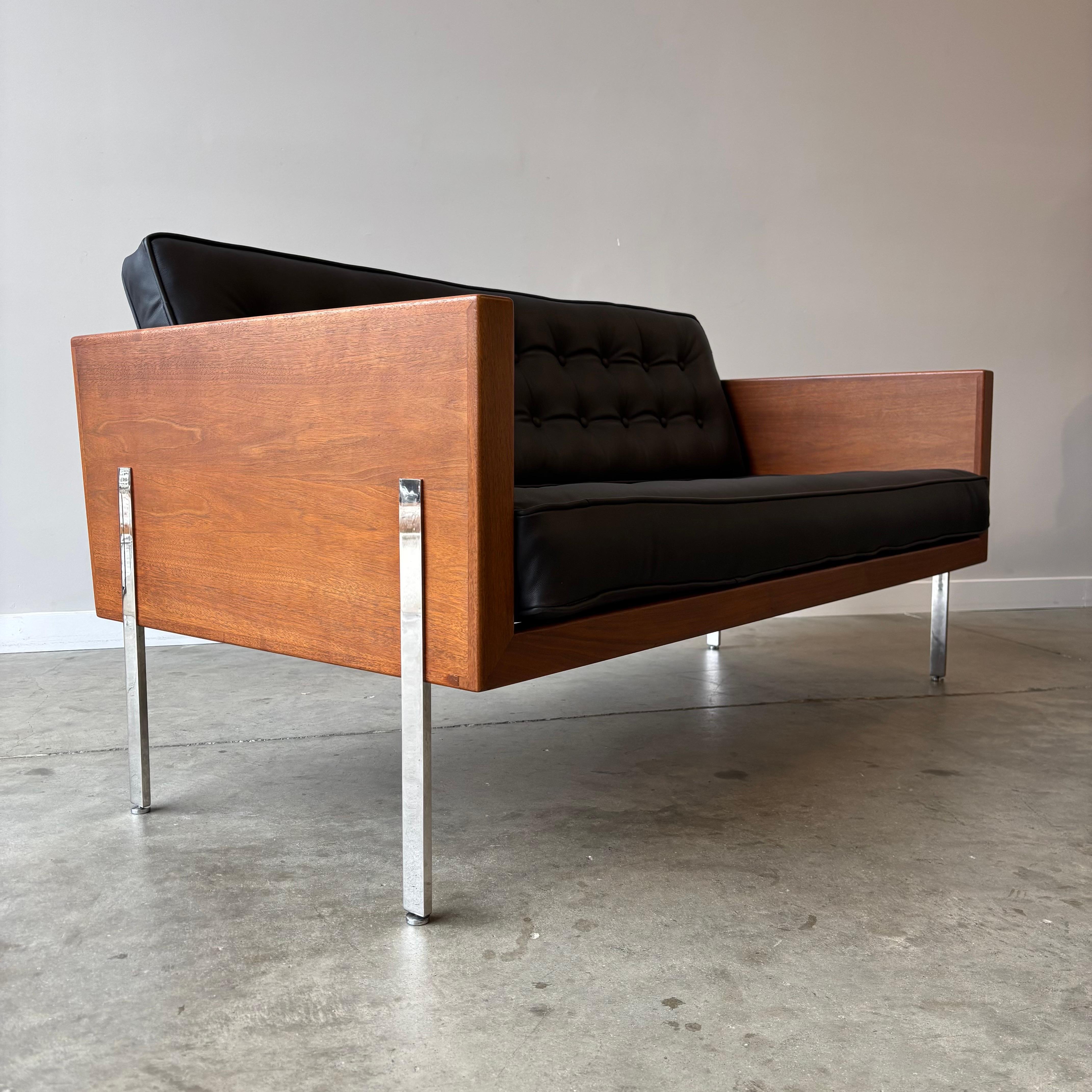 Harvey Probber Architectural Series Loveseat, 1960s In Good Condition For Sale In Raleigh, NC