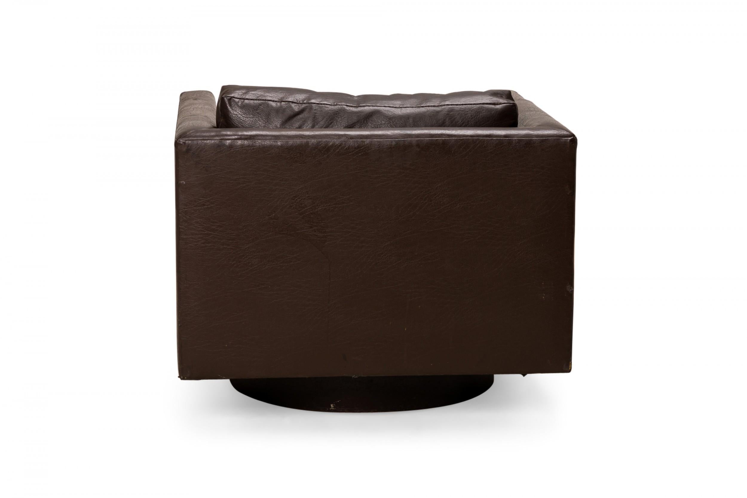 Harvey Probber Brown Vinyl Upholstered Swivel Cube Lounge / Armchair In Good Condition For Sale In New York, NY