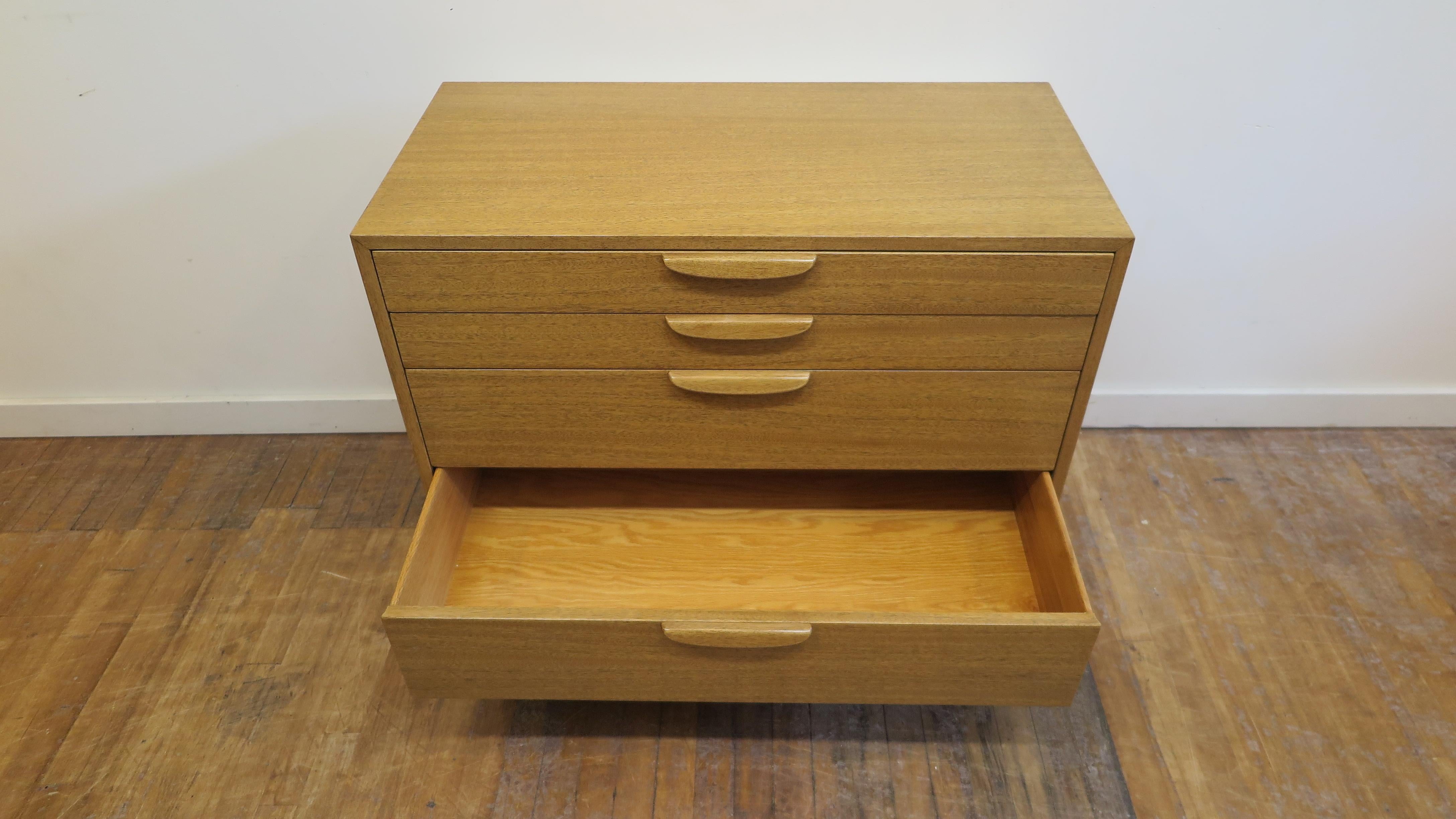 Harvey Probber Chest of Drawers For Sale 6
