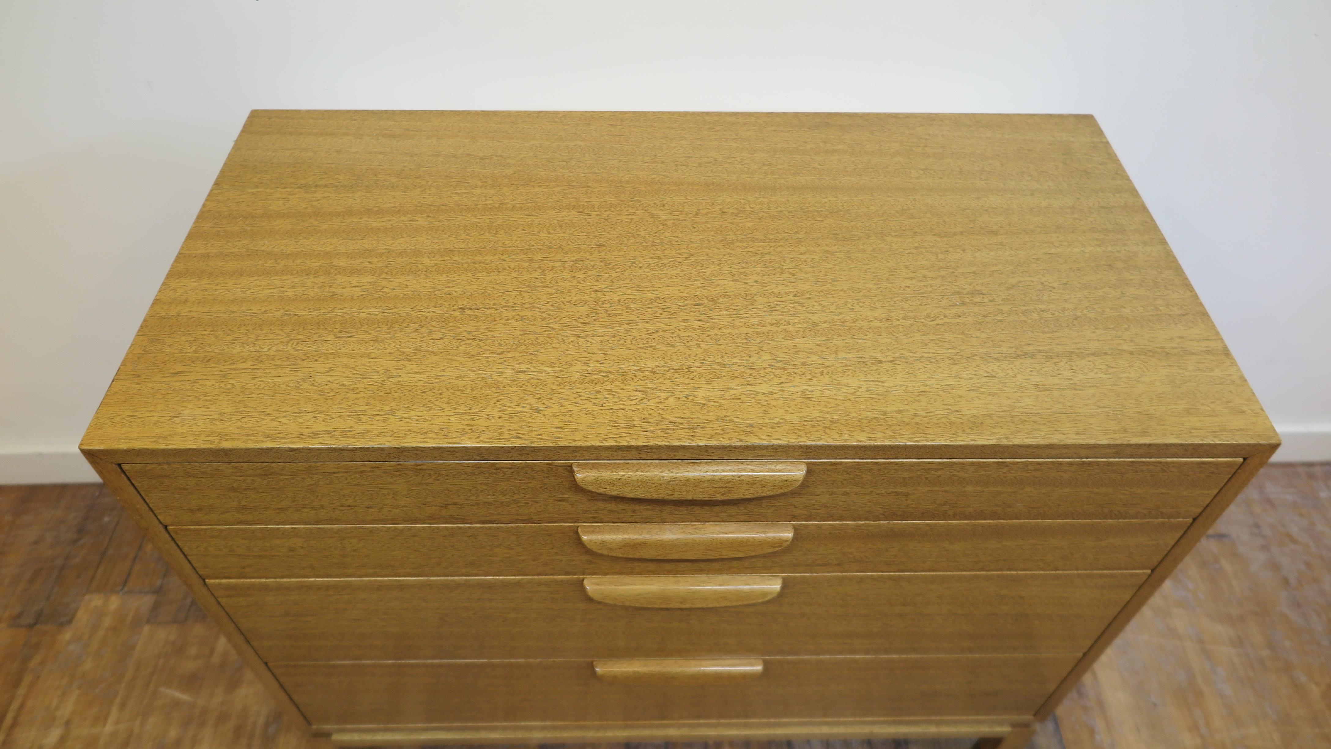 Mid-20th Century Harvey Probber Chest of Drawers For Sale