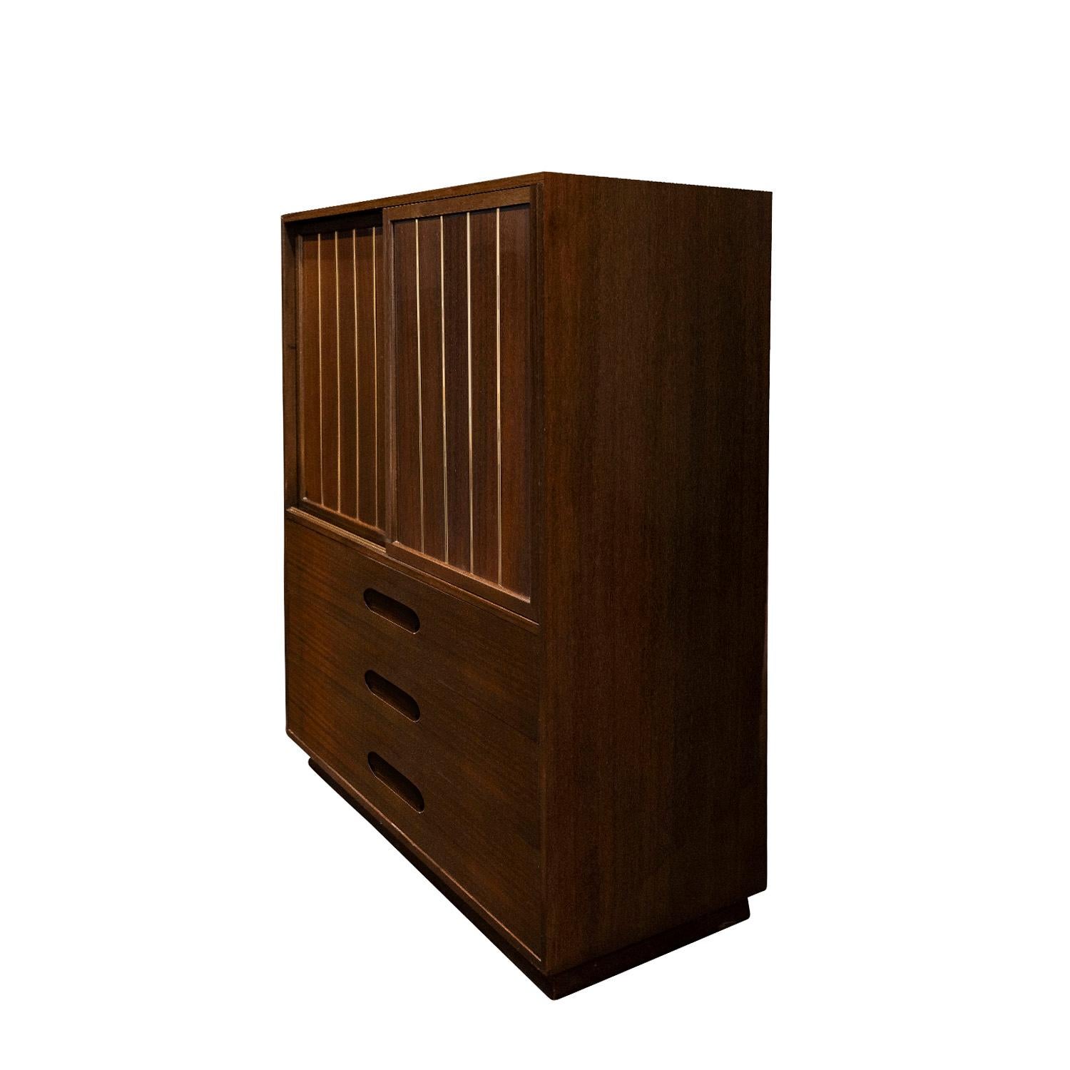 Mid-Century Modern Harvey Probber Chest of Drawers in Mahogany and Brass 1950s 'Signed' For Sale