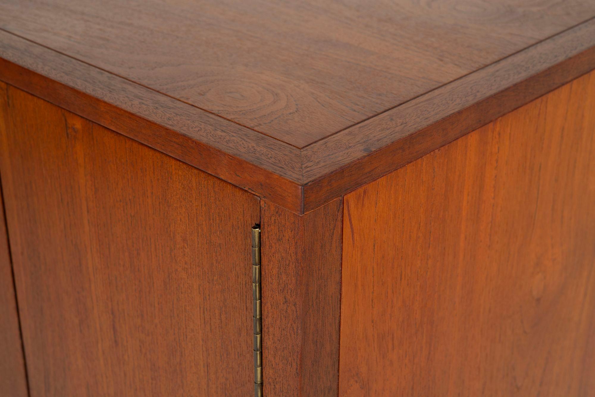 Harvey Probber Chest of Drawers / Tall Dresser 1965 For Sale 5
