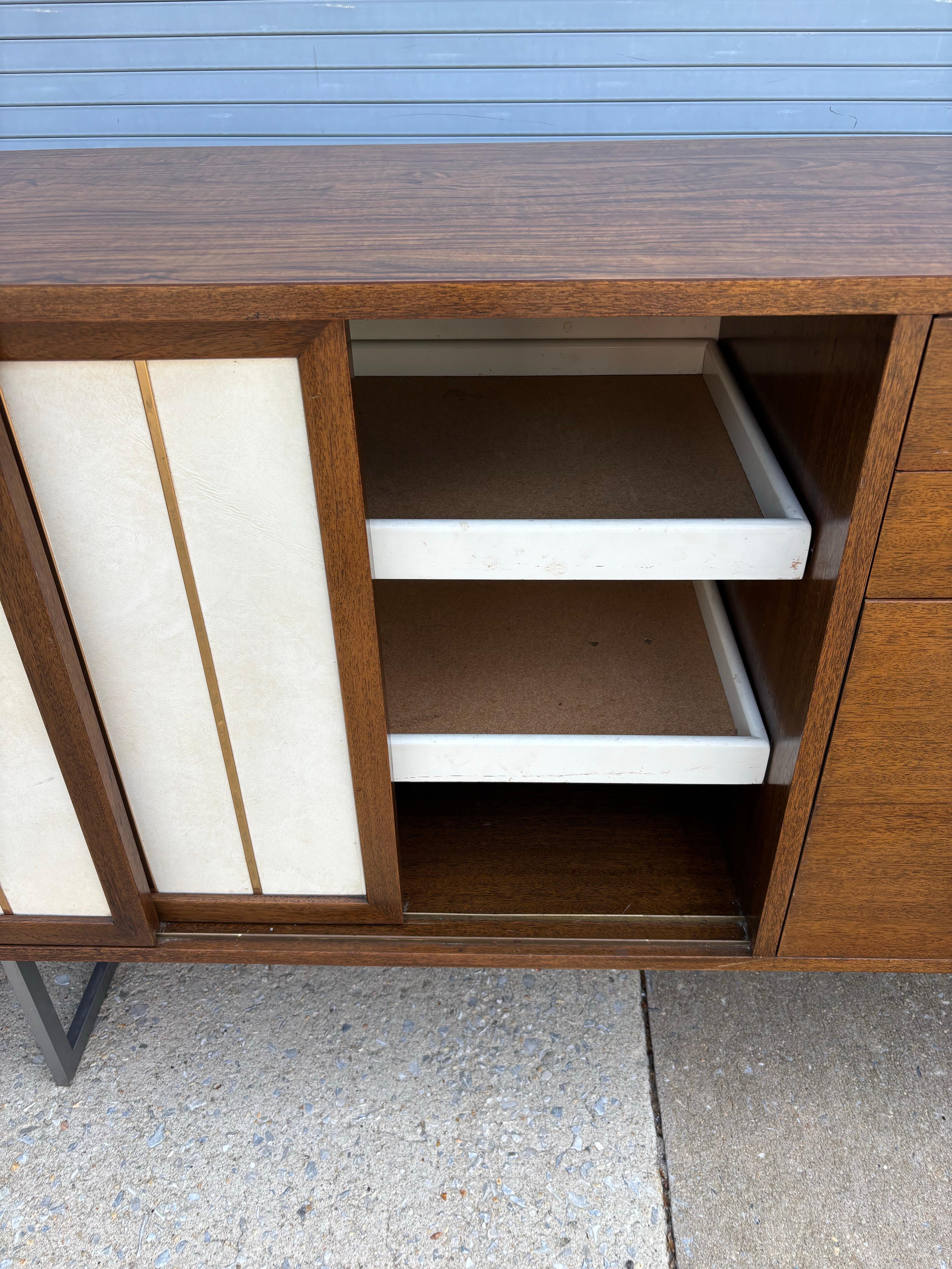 Mid-Century Modern Harvey Probber Credenza For Sale