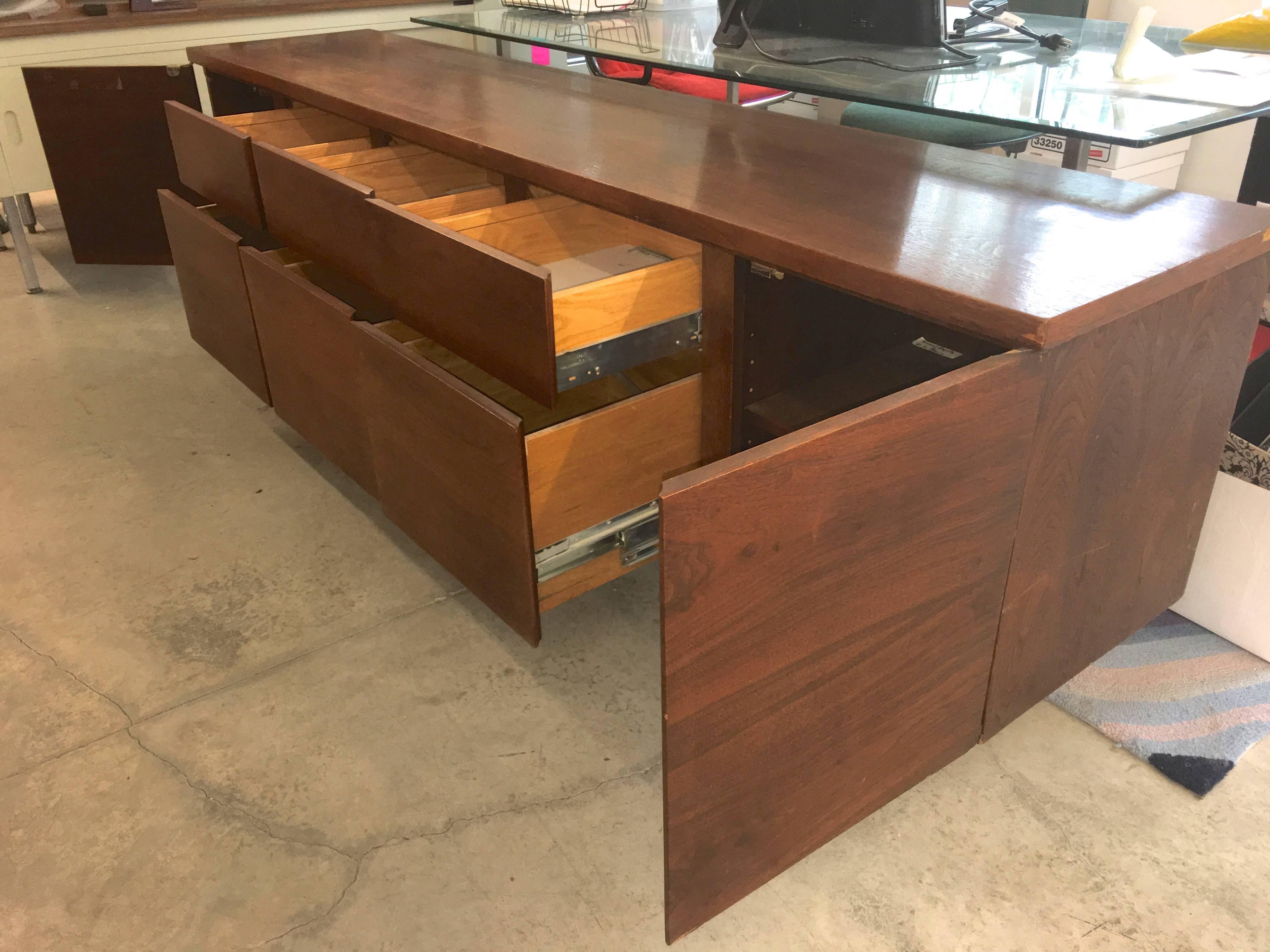 Harvey Probber Credenza Sideboard In Good Condition In Hanover, MA