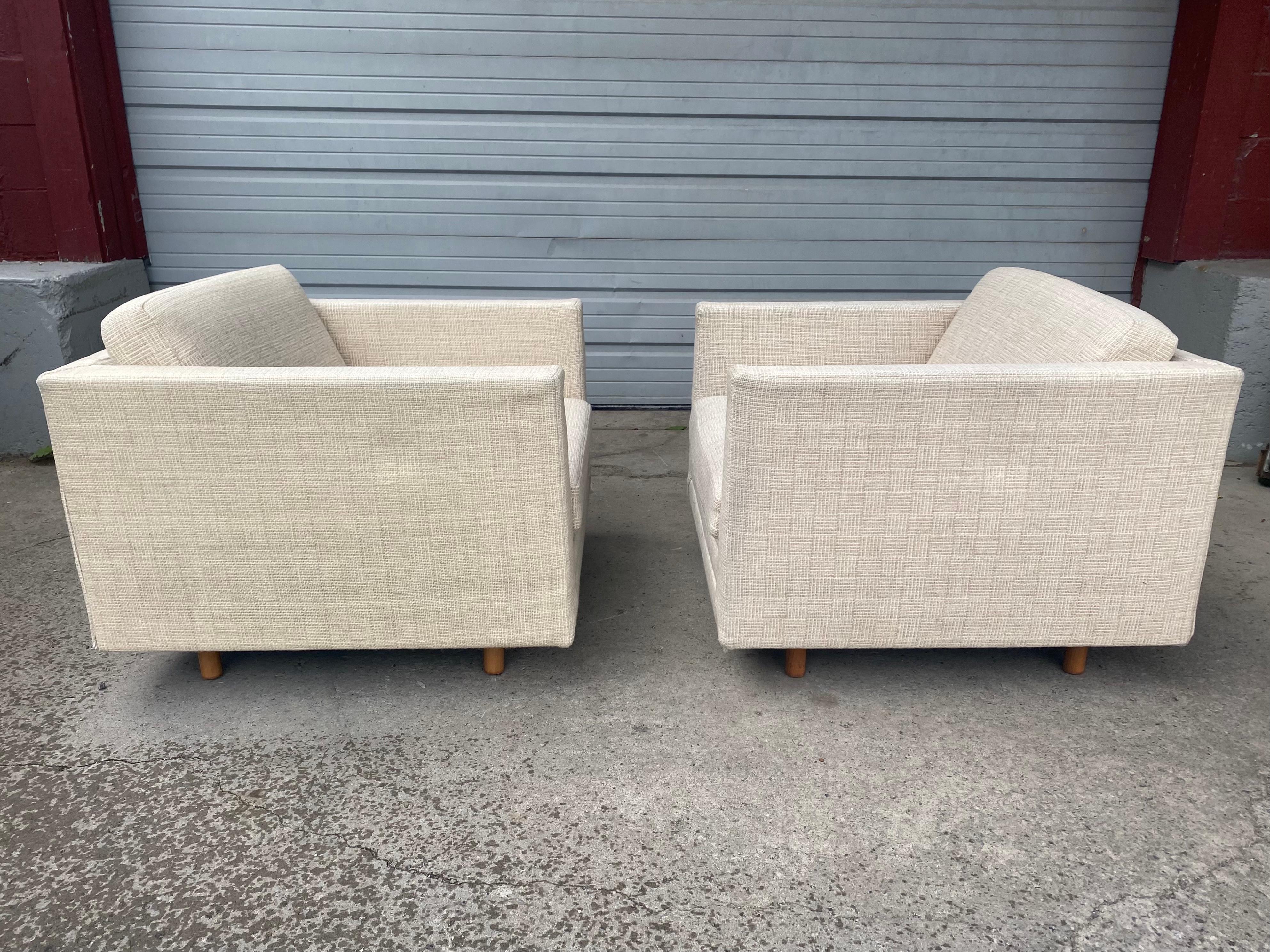 Harvey Probber Cube Lounge Chairs, Classic Modern Design, Probber Label In Good Condition In Buffalo, NY