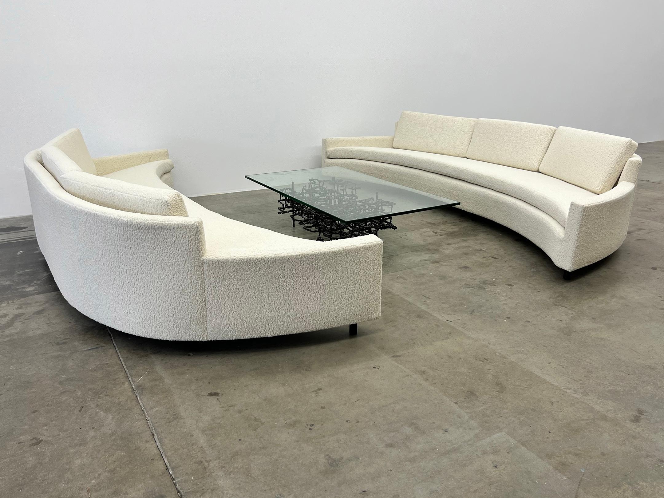 Harvey Probber Gebogenes Halbmond-Sofa, 1960er Jahre, 2 Stück verfügbar (Mitte des 20. Jahrhunderts) im Angebot