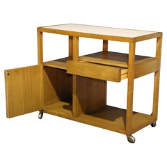 Carrito de bar diseñado por Harvey Probber