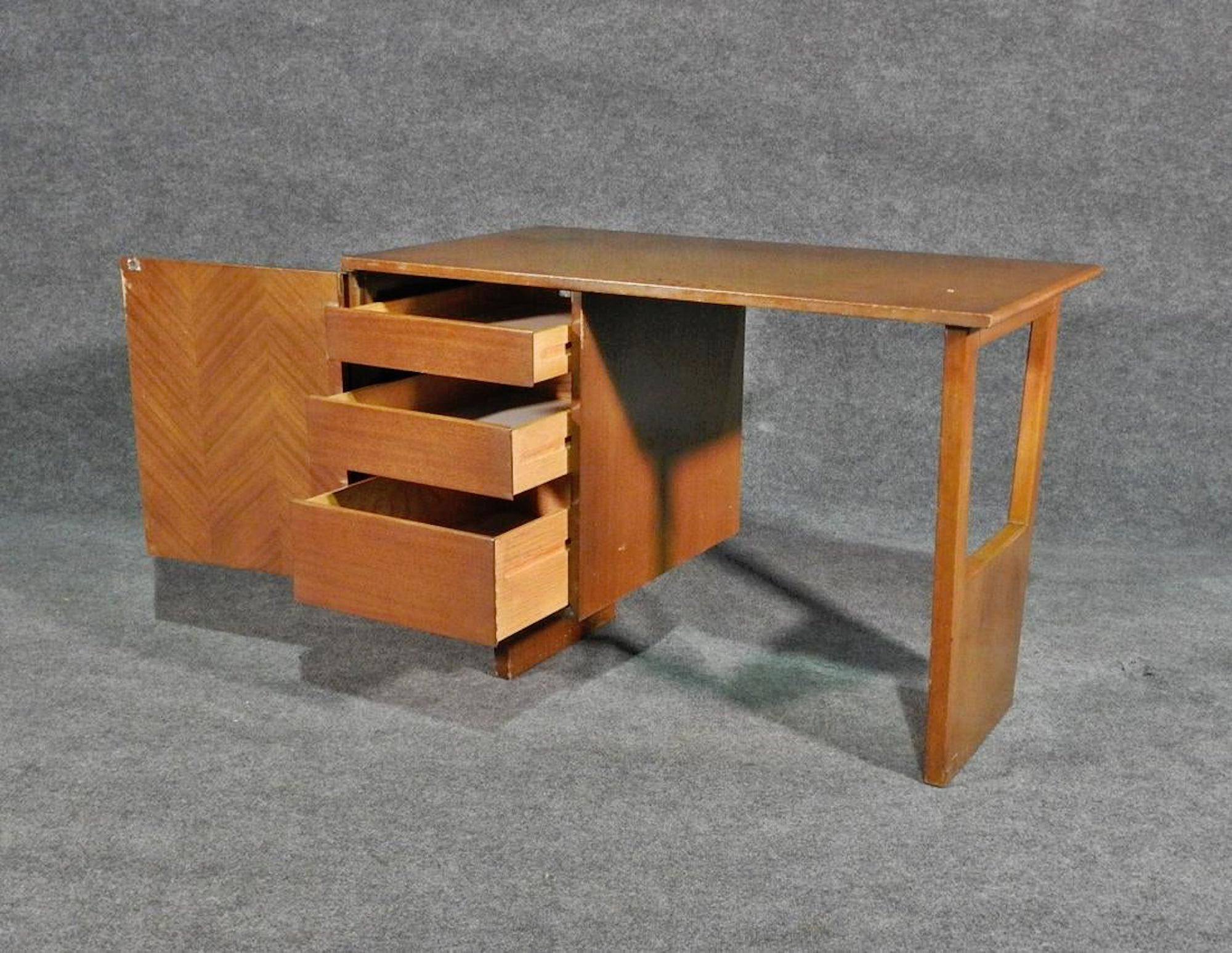 Harvey Probber Designed Desk In Good Condition In Brooklyn, NY