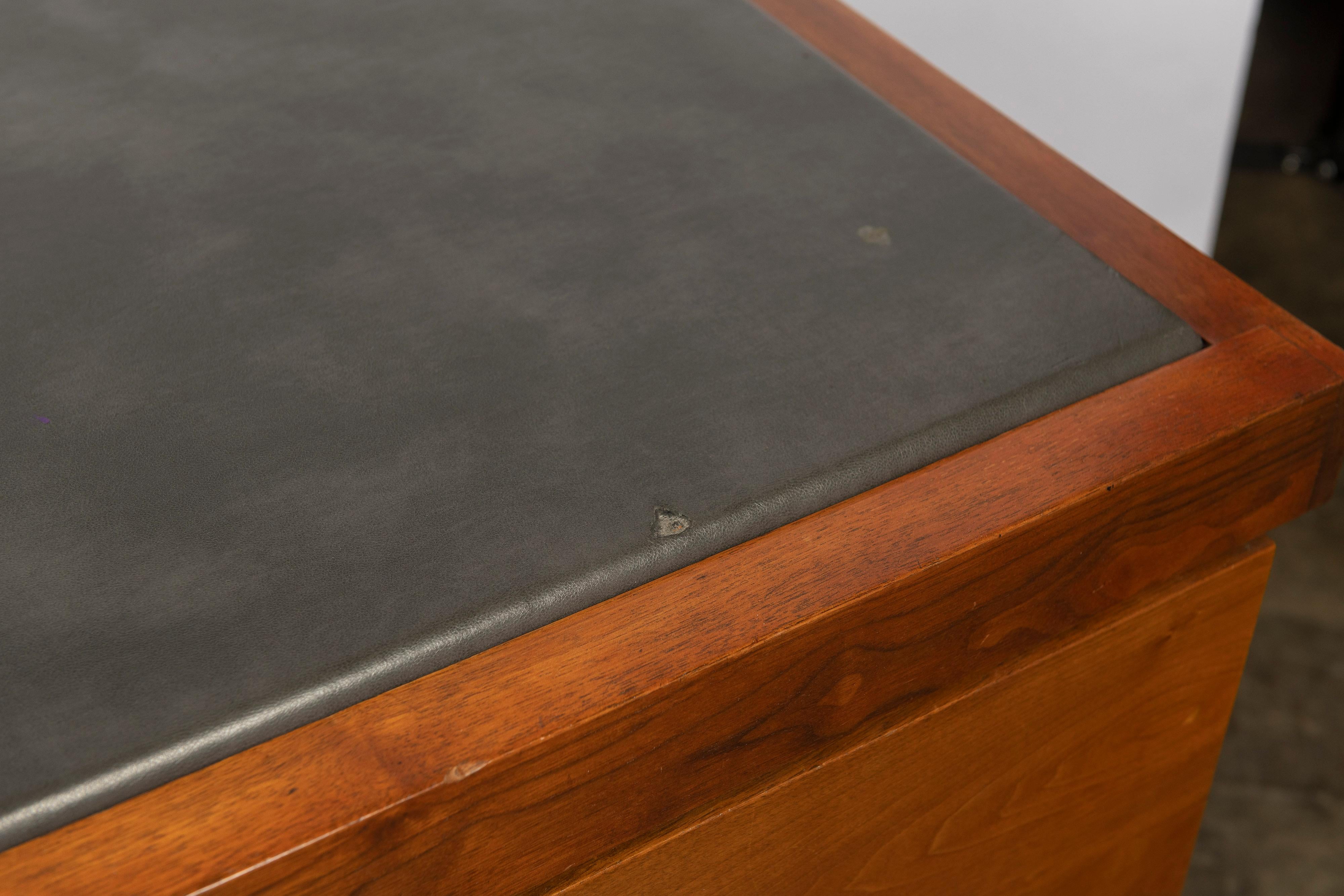 Harvey Probber Executive Pedestal Desk with Polished Walnut Top For Sale 12