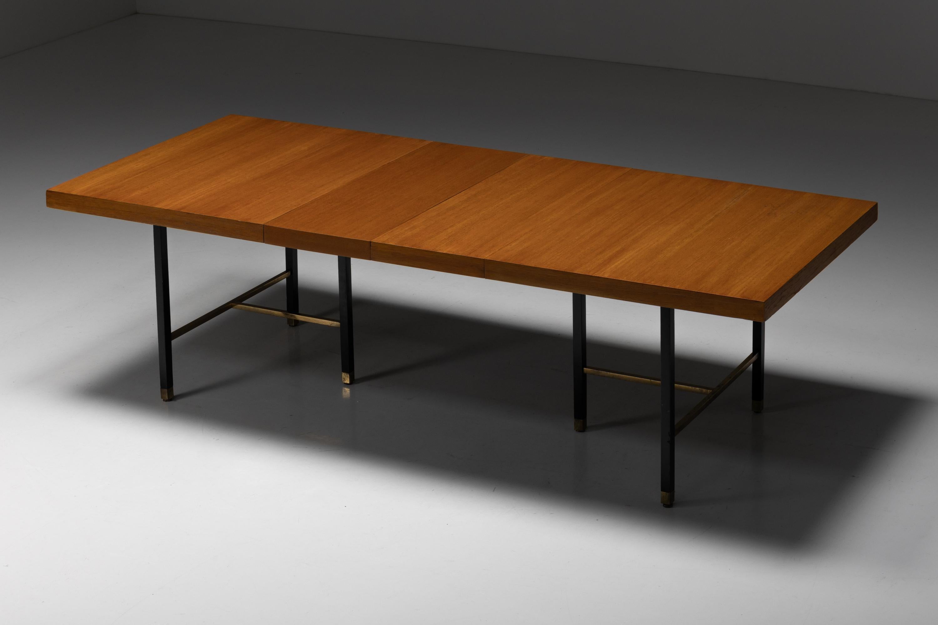 Laiton Table de salle à manger extensible Harvey Probber, États-Unis, années 1950 en vente