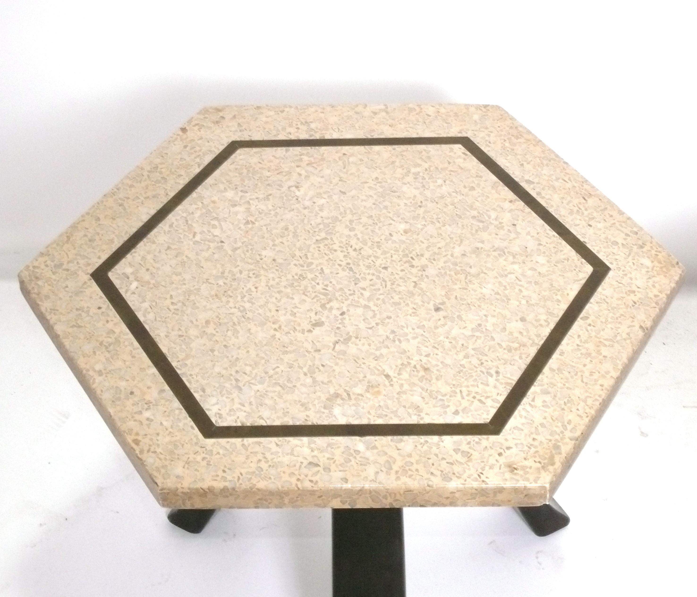 Mid-Century Modern Harvey Probber Tables hexagonales avec plateaux en terrazzo en vente