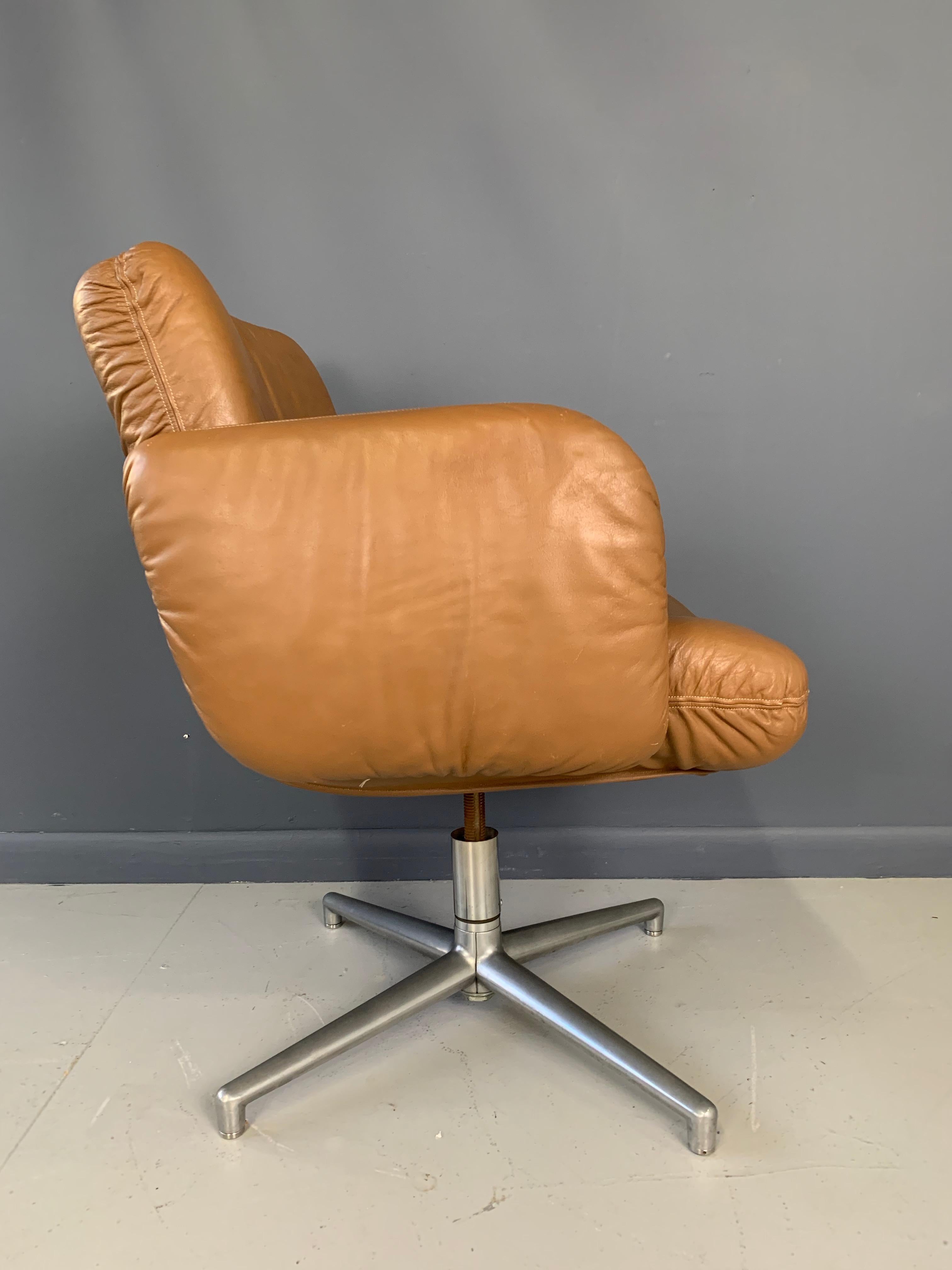 Mid-Century Modern Harvey Probber Leather and Aluminum Executive Chair