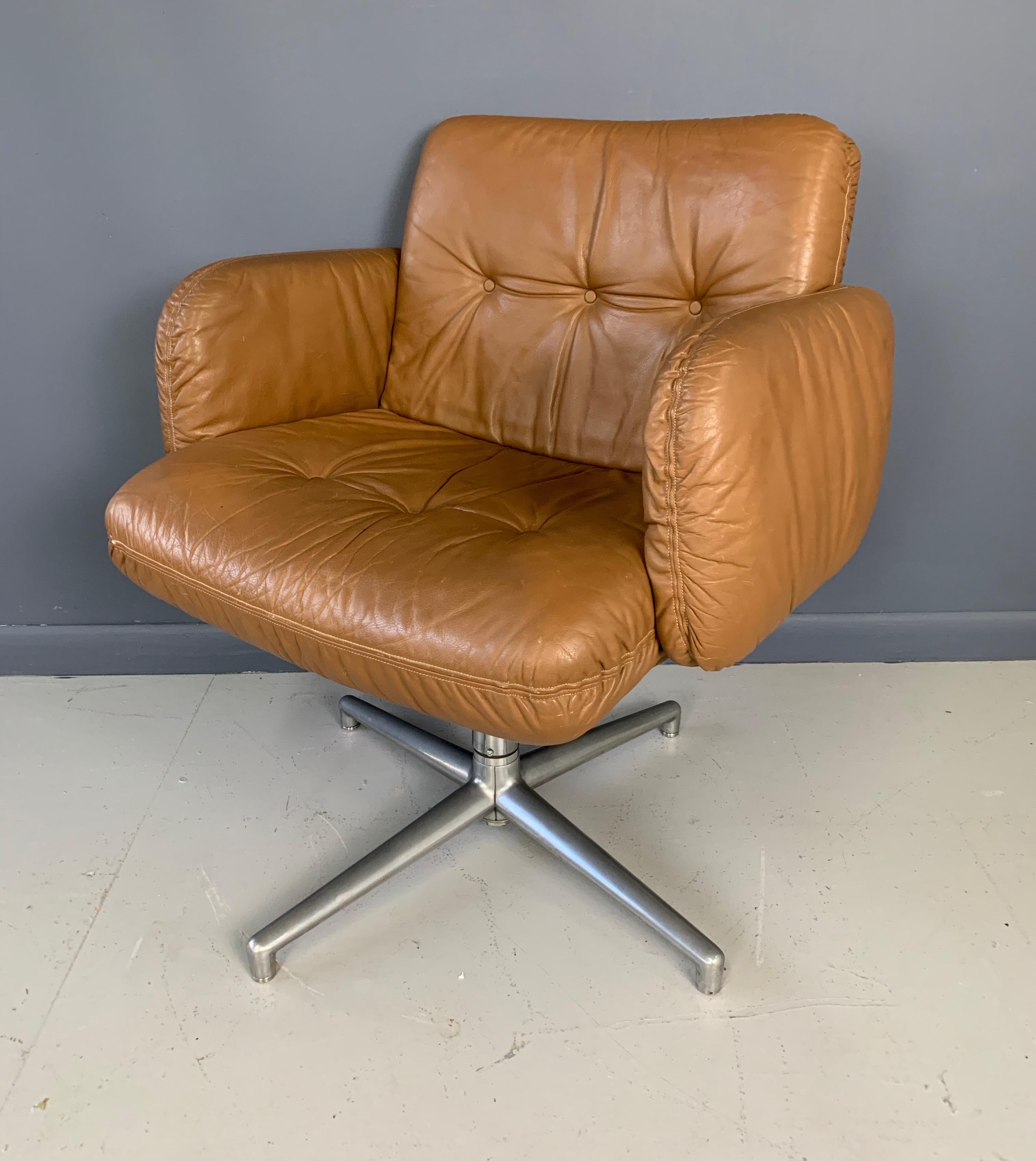 Harvey Probber Leather and Aluminum Executive Chair In Good Condition In Philadelphia, PA