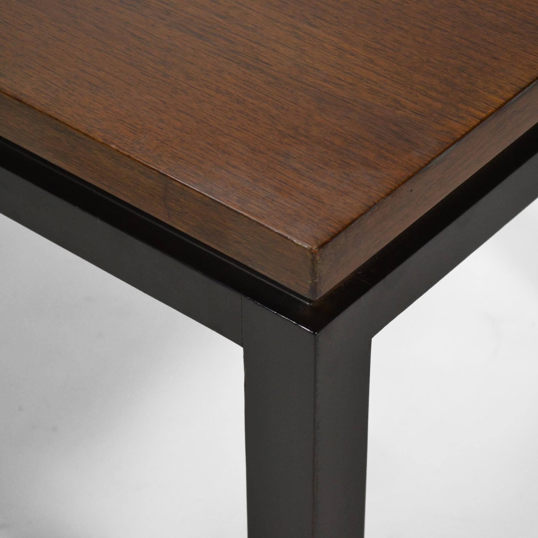 Milieu du XXe siècle Table basse en acajou Harvey Probber en vente