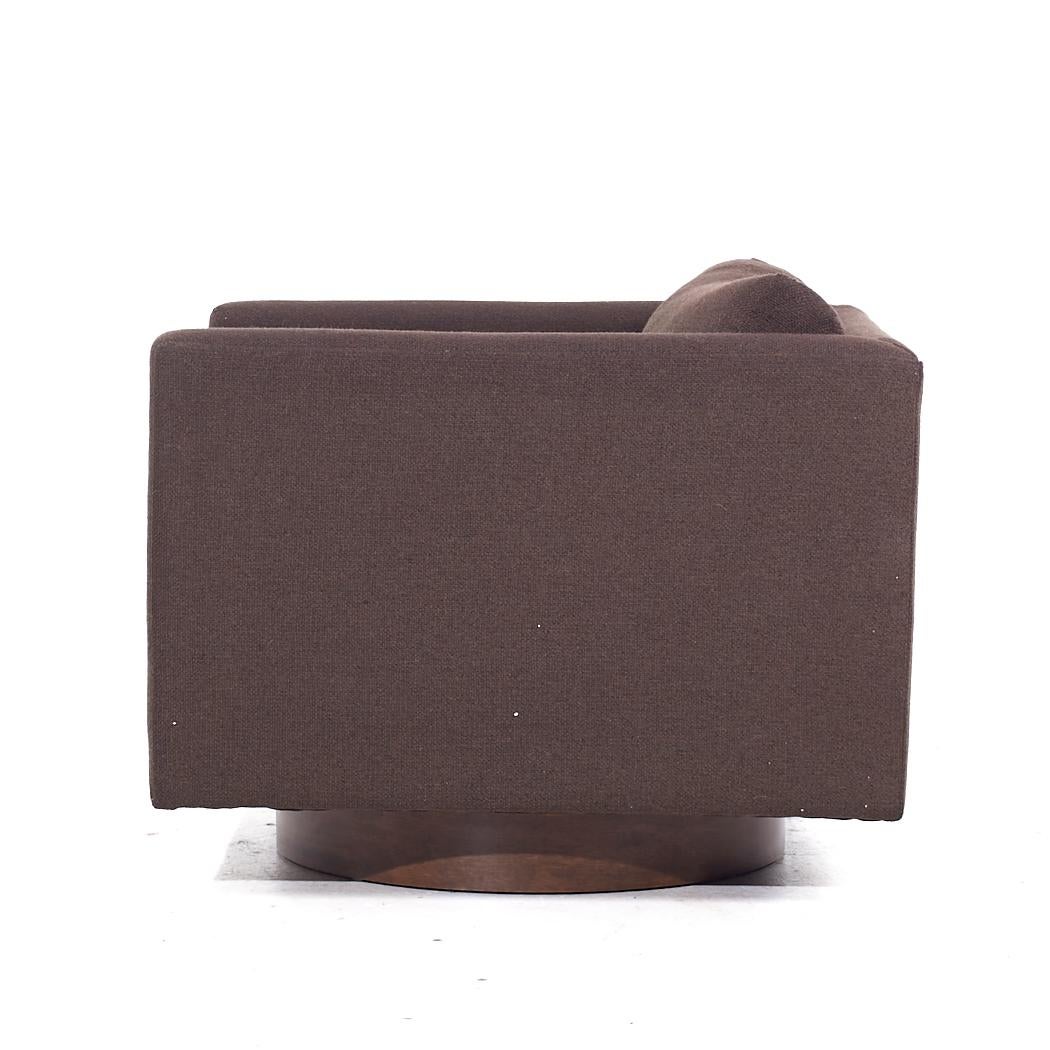 Harvey Probber Mid Century Cube Swivel Lounge Chairs - Paire en vente 4