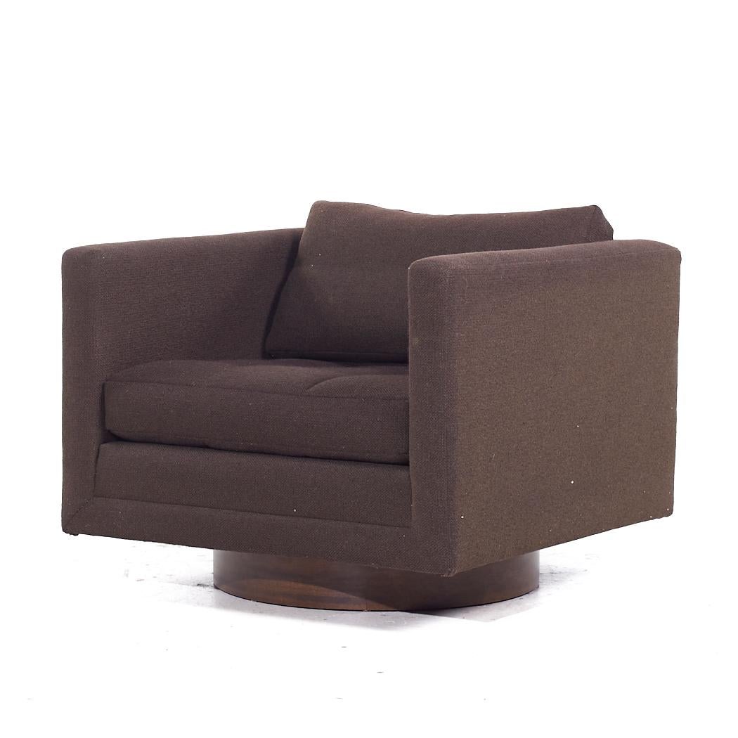 Fin du 20e siècle Harvey Probber Mid Century Cube Swivel Lounge Chairs - Paire en vente