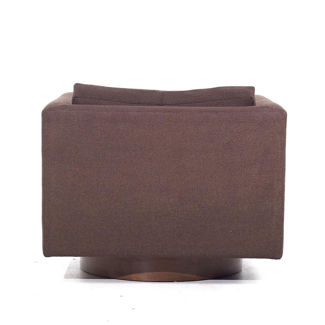 Harvey Probber Mid Century Cube Swivel Lounge Chairs - Paire en vente 1