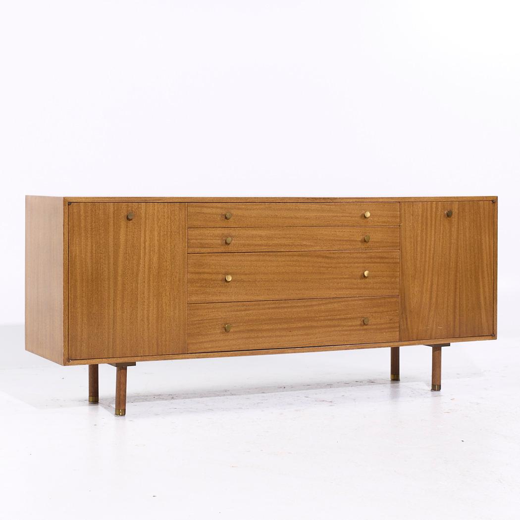 Americano Credenza e credenza in ottone e mogano di Harvey Probber, metà del secolo scorso in vendita