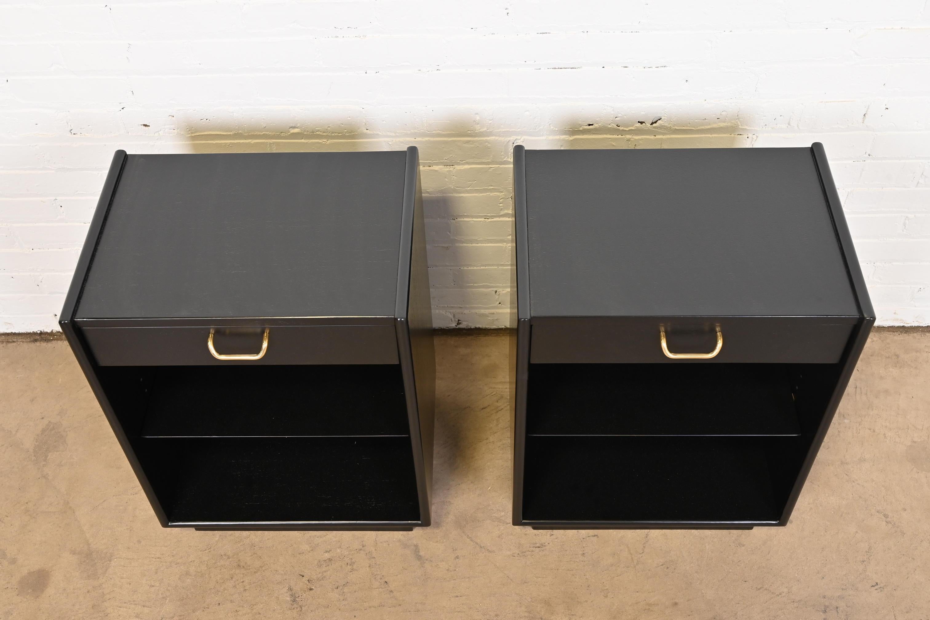 Harvey Probber Mid-Century Modern Black Lacquered Nightstands, Newly Refinished 6