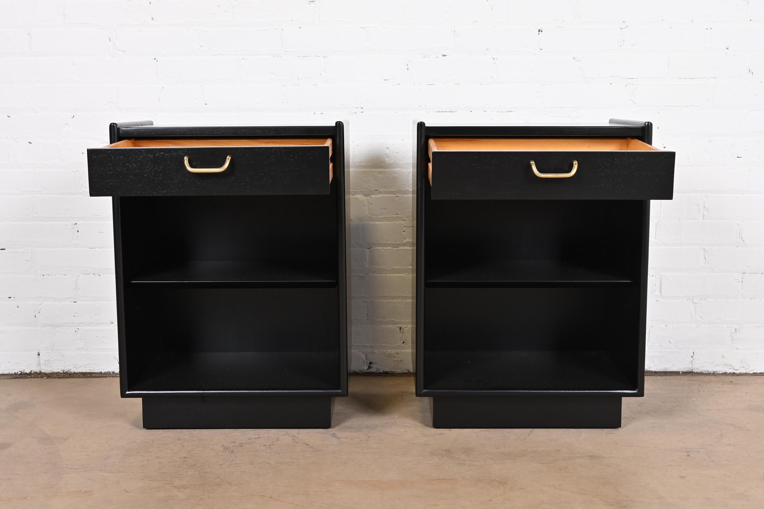 Harvey Probber Mid-Century Modern Black Lacquered Nightstands, Newly Refinished 1
