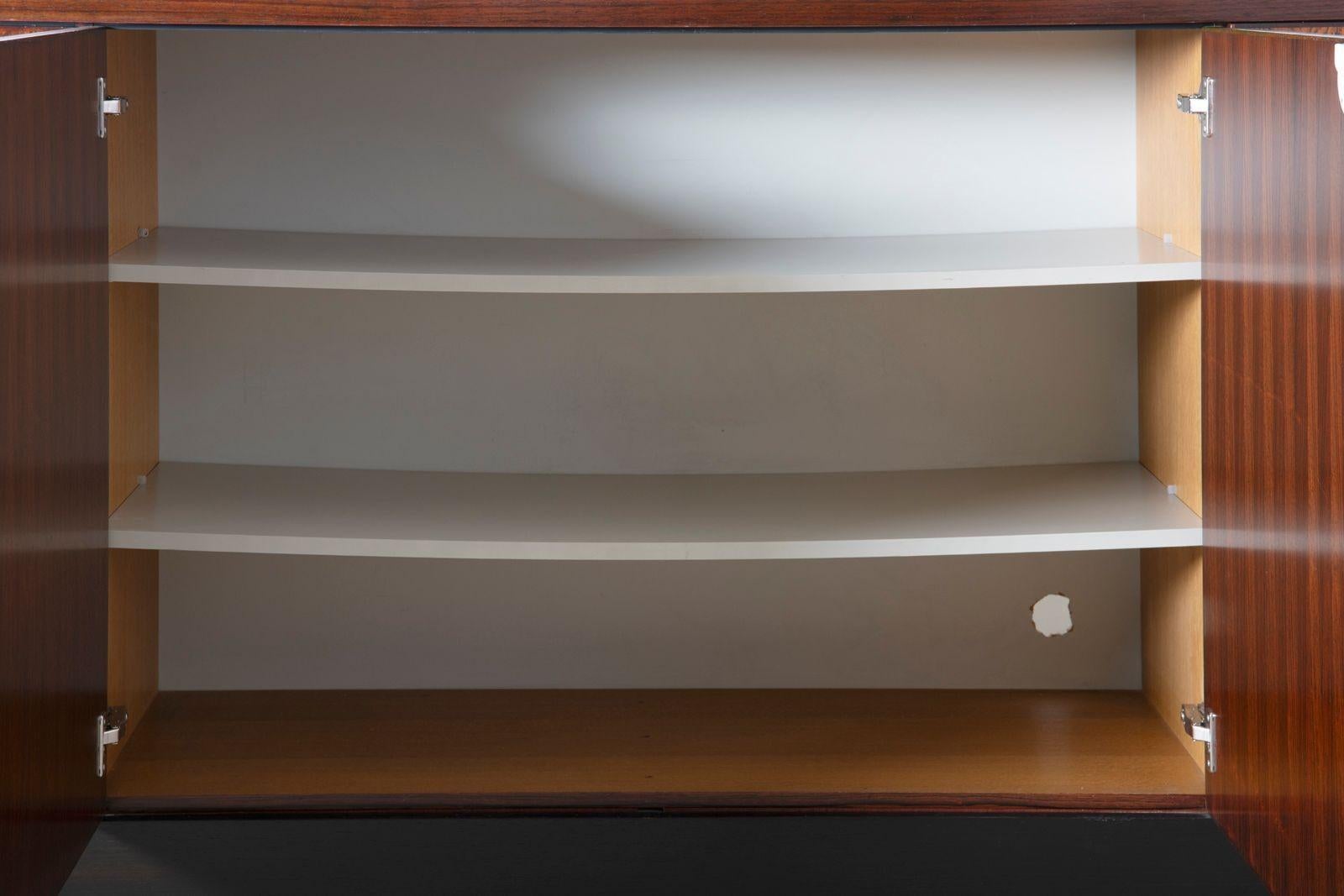 Bois de rose Harvey Probber Cabinet en palissandre brésilien moderne du milieu du siècle 1970 en vente