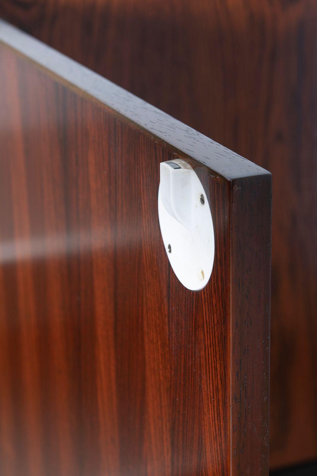 Harvey Probber Cabinet en palissandre brésilien moderne du milieu du siècle 1970 en vente 1