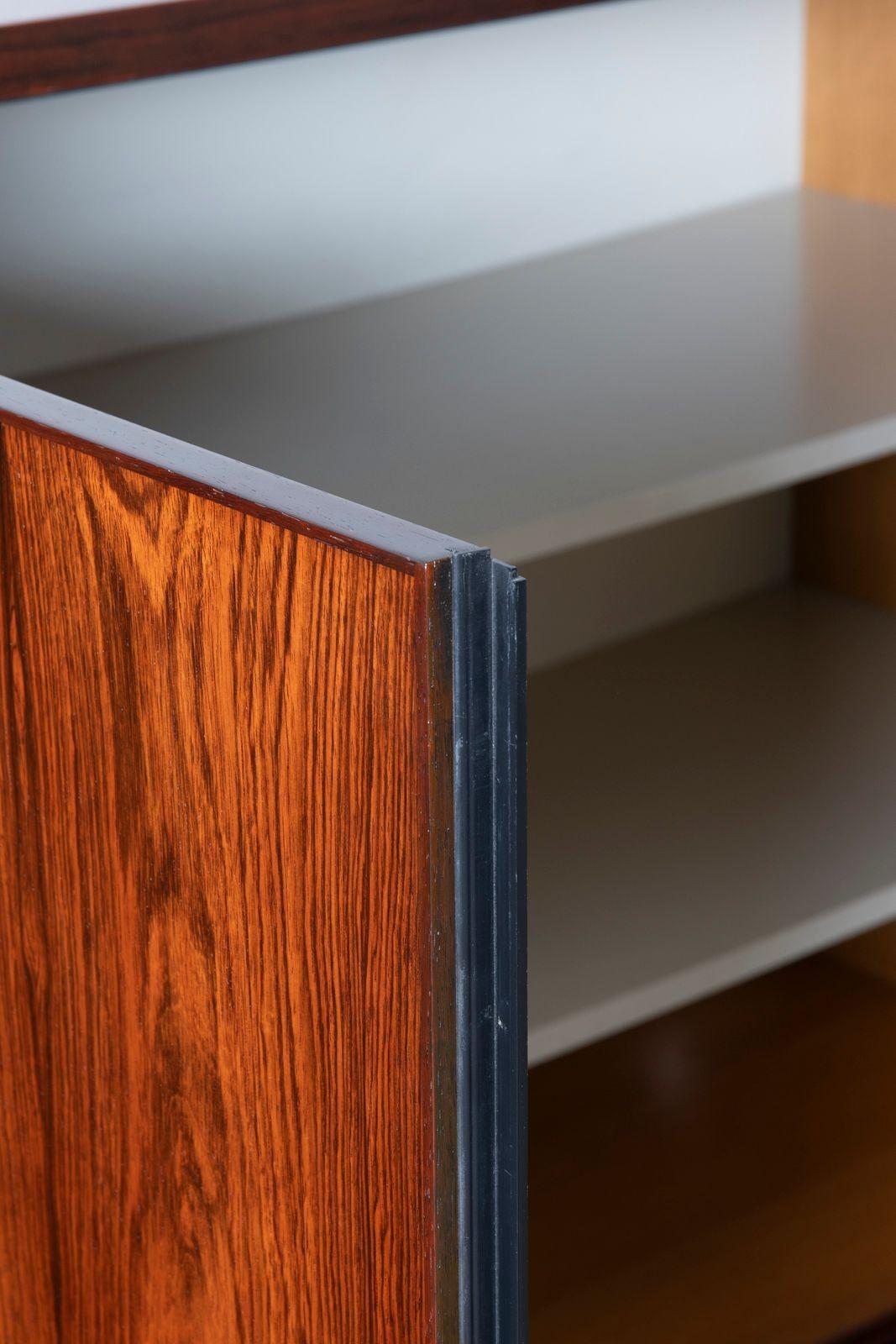 Harvey Probber Cabinet en palissandre brésilien moderne du milieu du siècle 1970 en vente 2