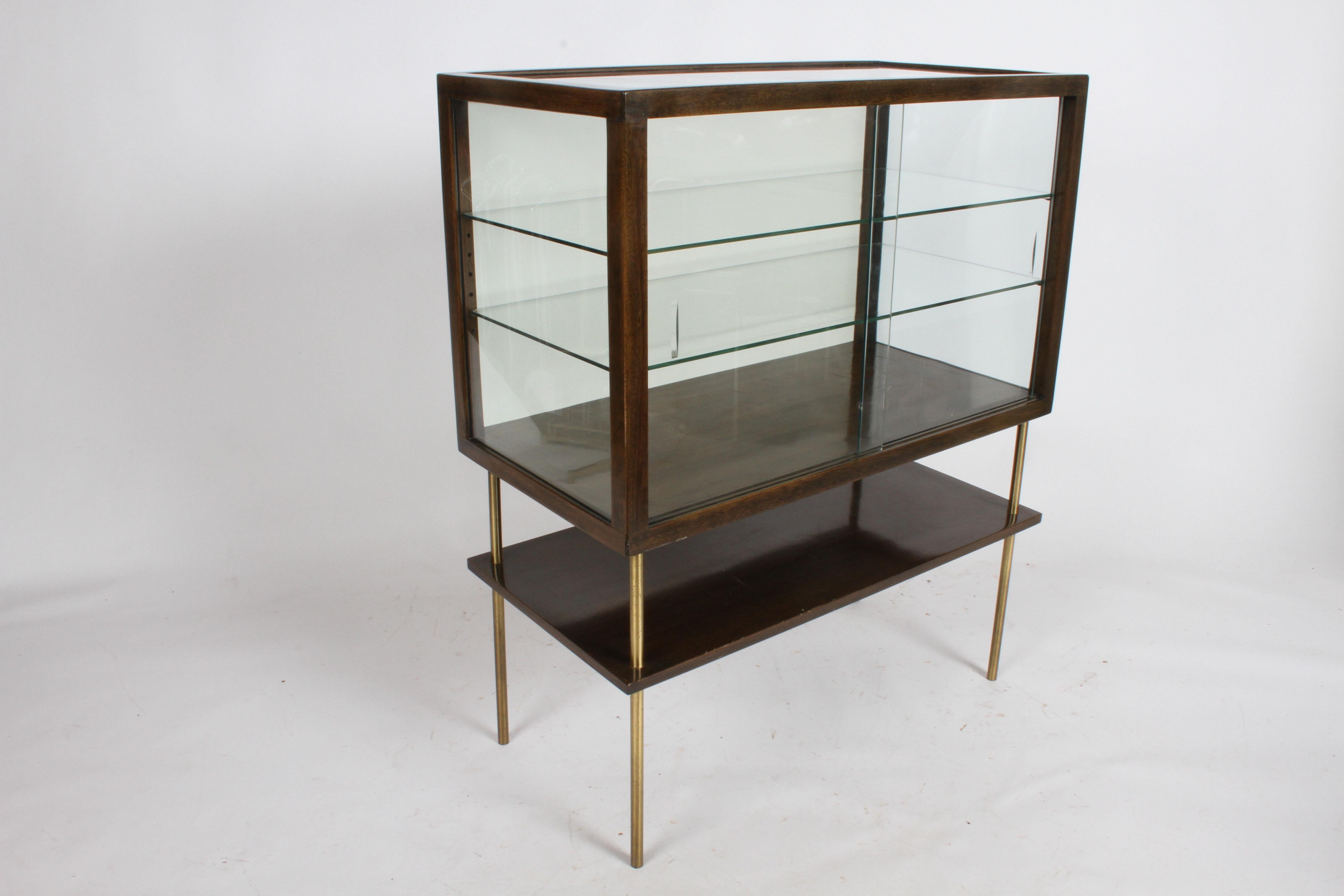 Harvey Probber Mid-Century Modern Curio Display Case In Good Condition In St. Louis, MO