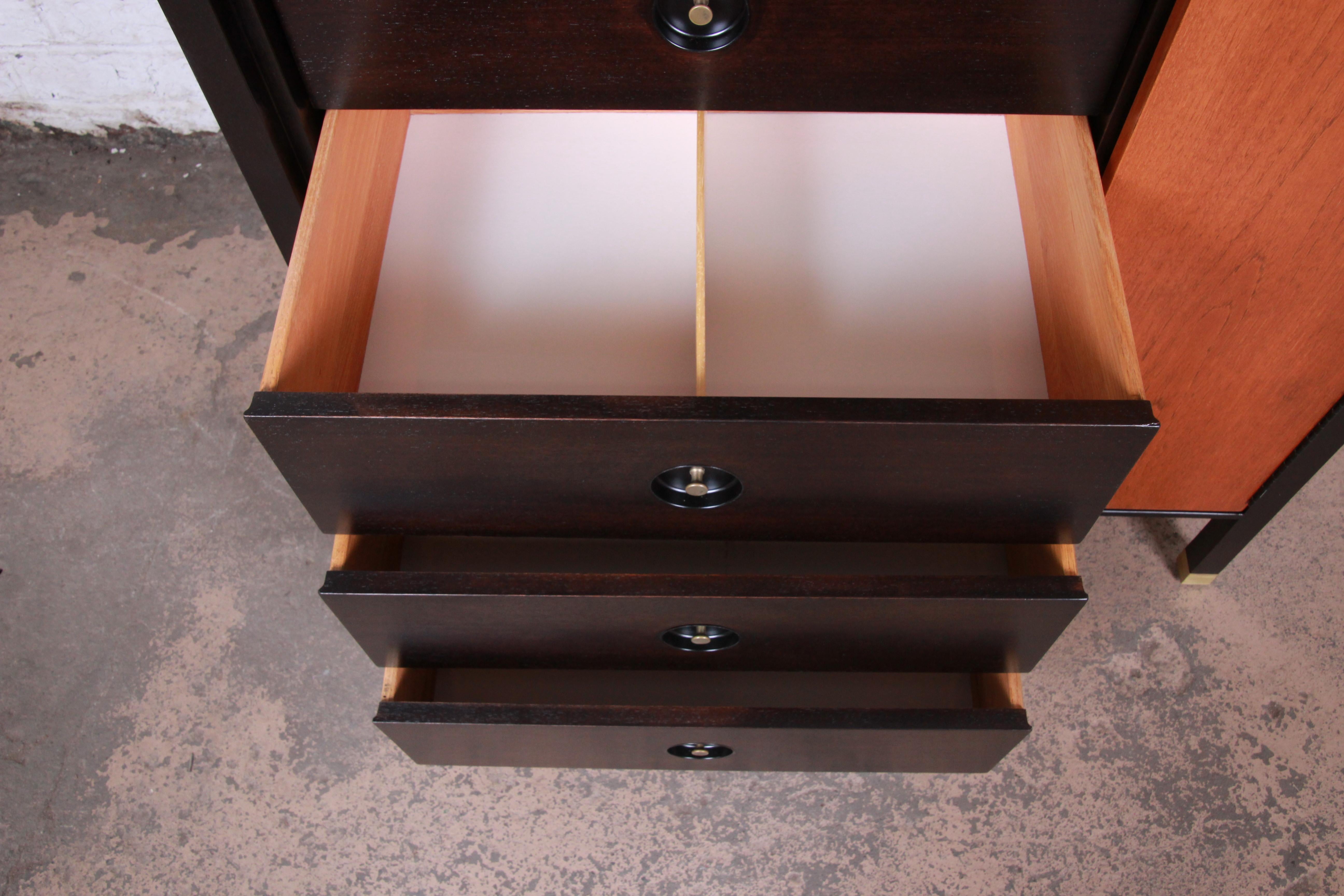 Harvey Probber Mid-Century Modern Gentleman's Chest in Teak, Mahogany, and Brass 4