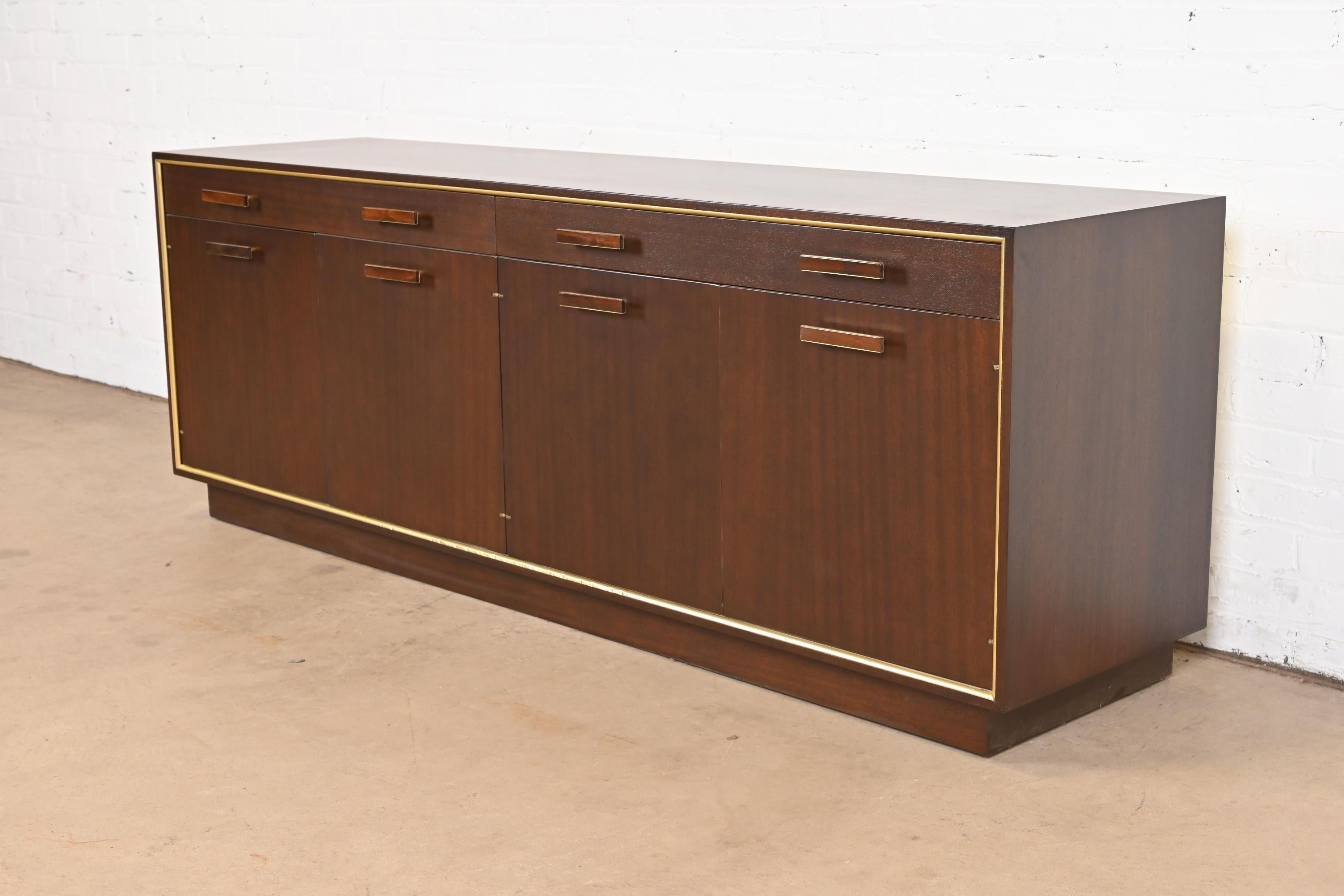Harvey Probber Mid-Century Modern Mahogany and Brass Credenza, Newly Refinished In Good Condition For Sale In South Bend, IN