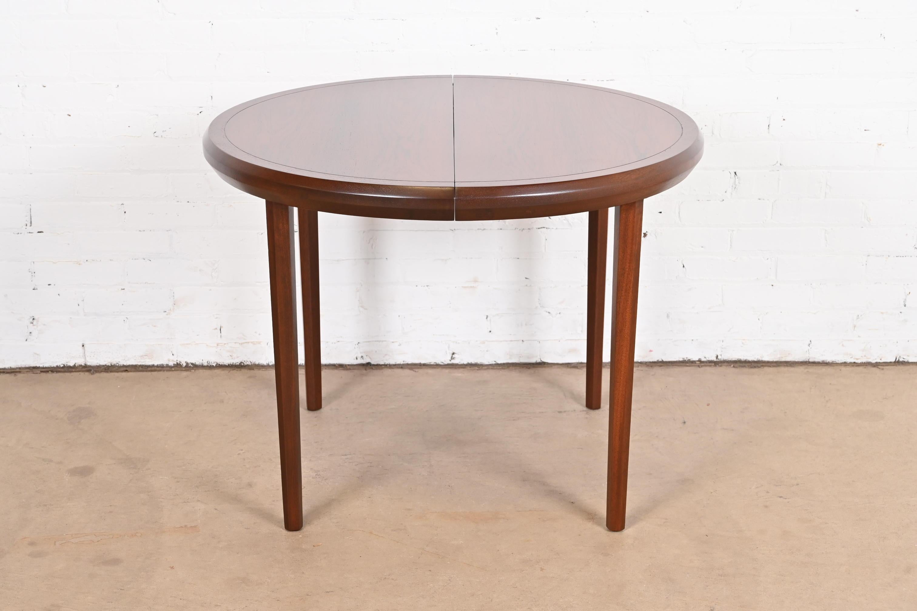 Harvey Probber Mid-Century Modern Rosewood Dining Table, Newly Refinished For Sale 5