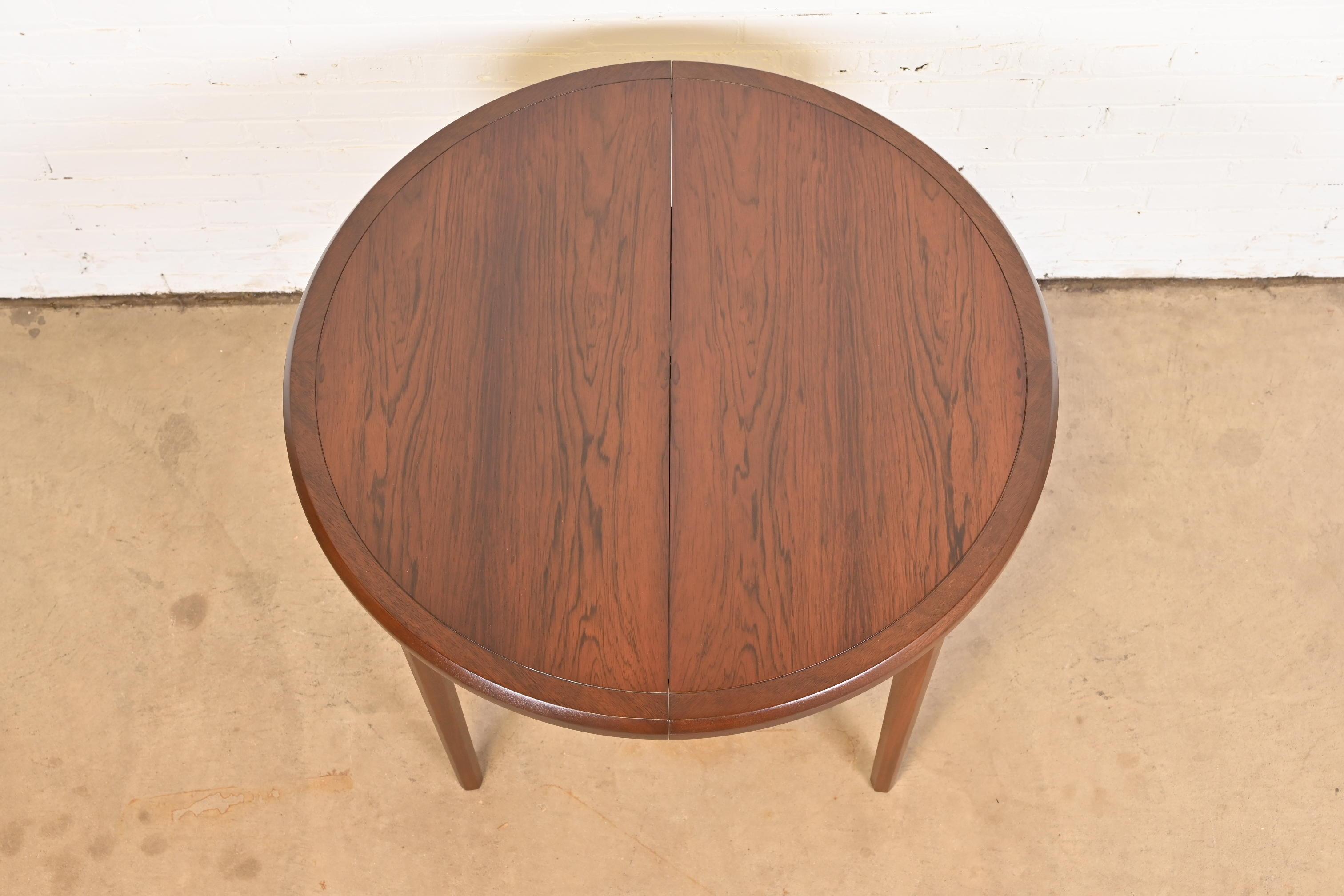 Harvey Probber Mid-Century Modern Rosewood Dining Table, Newly Refinished For Sale 7