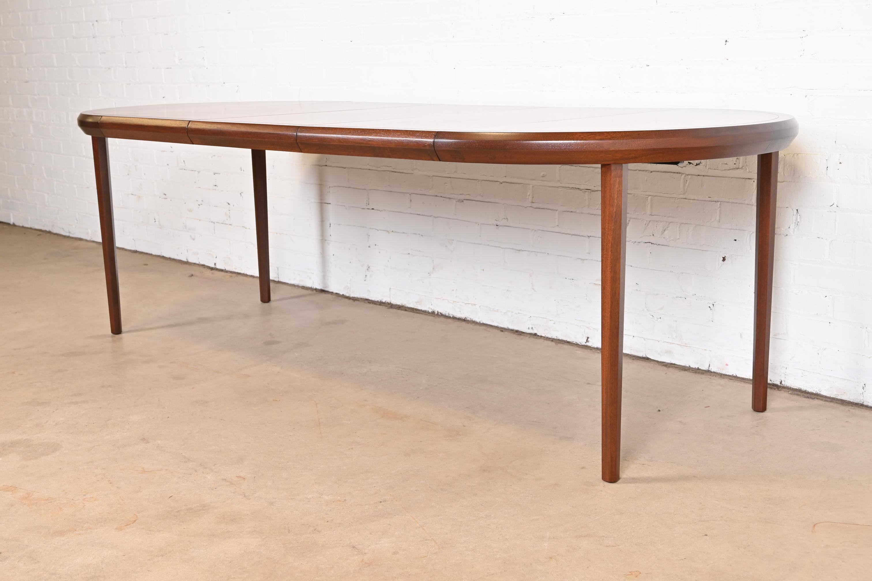 Mid-20th Century Harvey Probber Mid-Century Modern Rosewood Dining Table, Newly Refinished For Sale