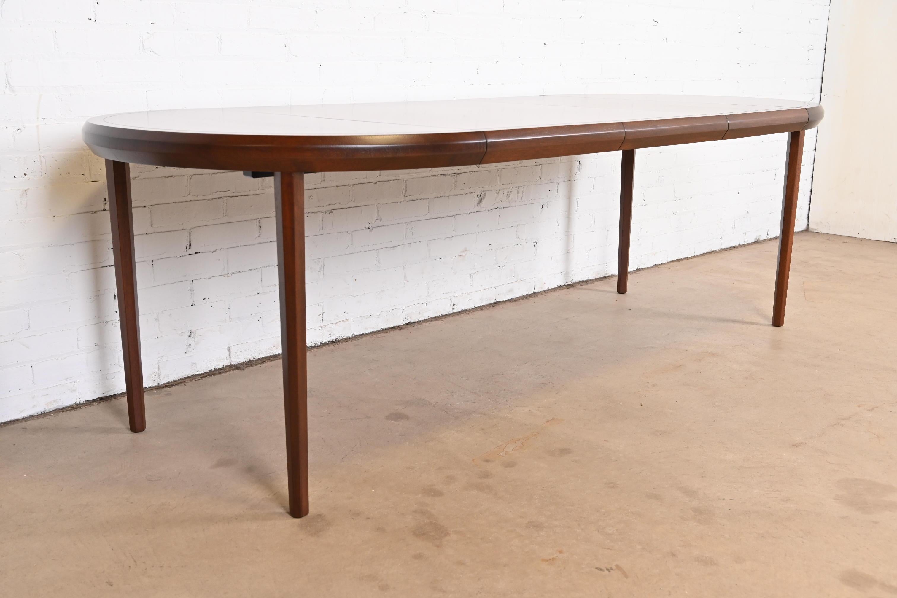 Harvey Probber Mid-Century Modern Rosewood Dining Table, Newly Refinished 2