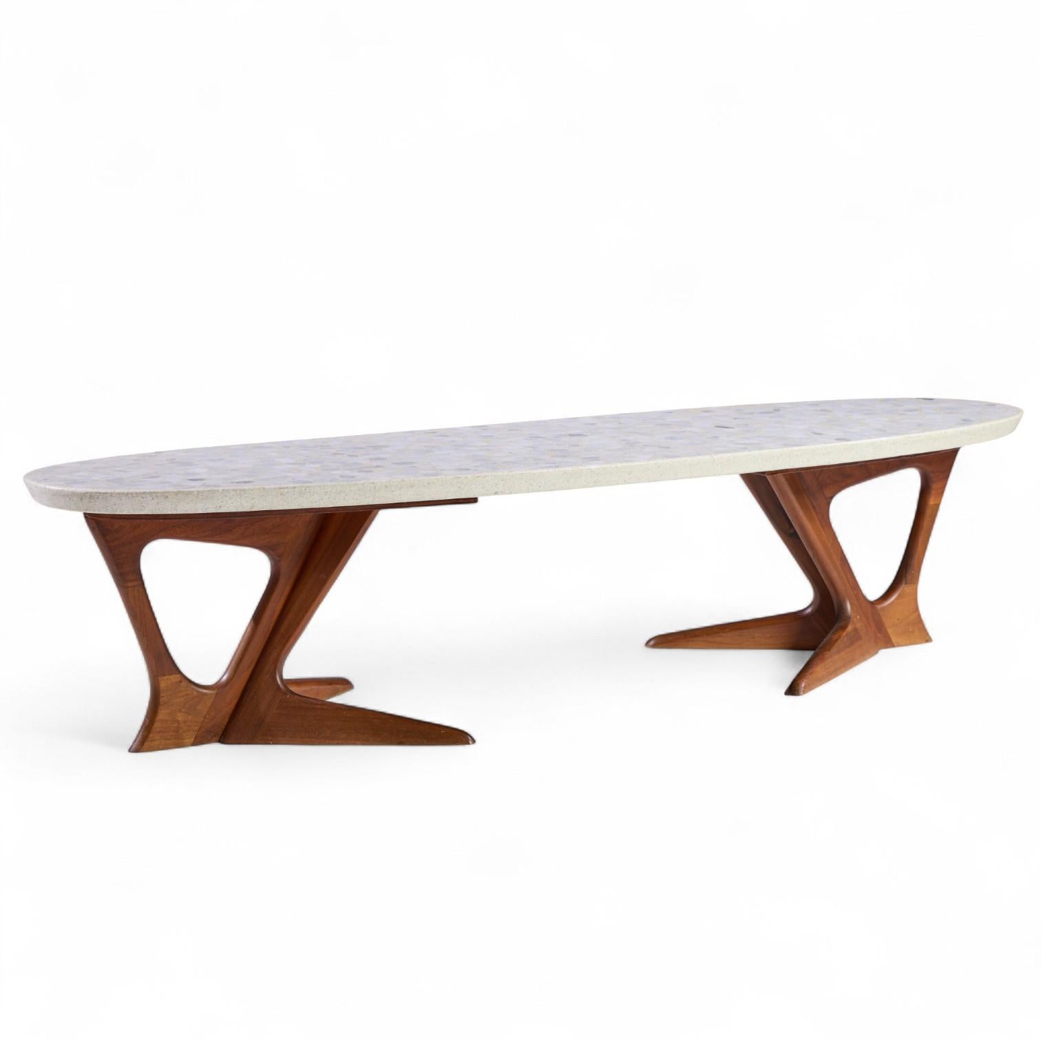 Américain Table basse en noyer et terrazzo du milieu du siècle Harvey Probber en vente