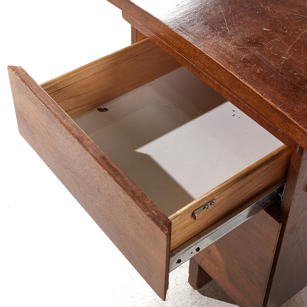 Harvey Probber Mid Century Walnut Curved Executive Desk For Sale 6